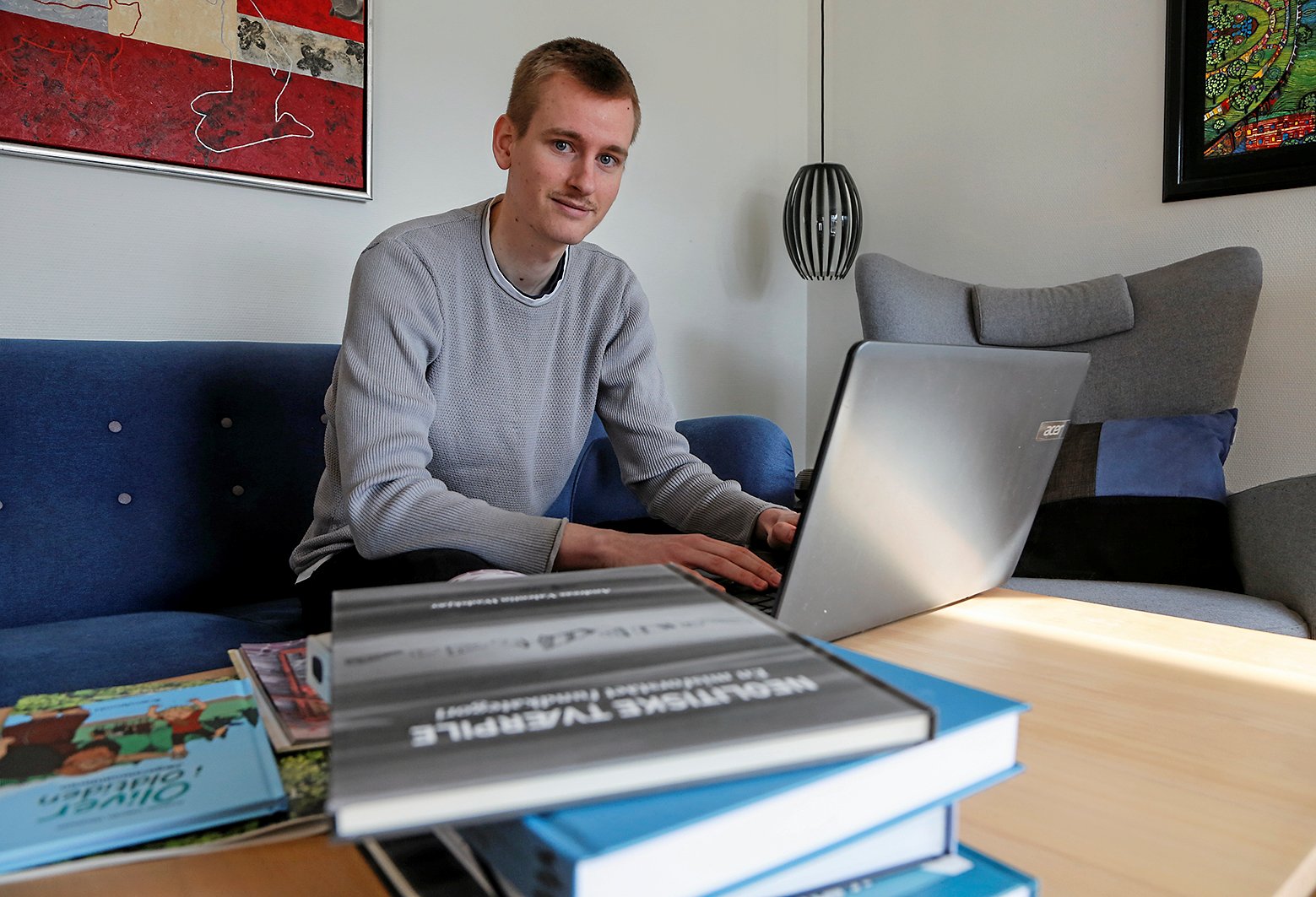 Andreas Wadskjær, der oprindeligt kommer fra Veksø, har redigeret julekalenderbogen “Den tabte julemagi”. Foto: Kenn Thomsen