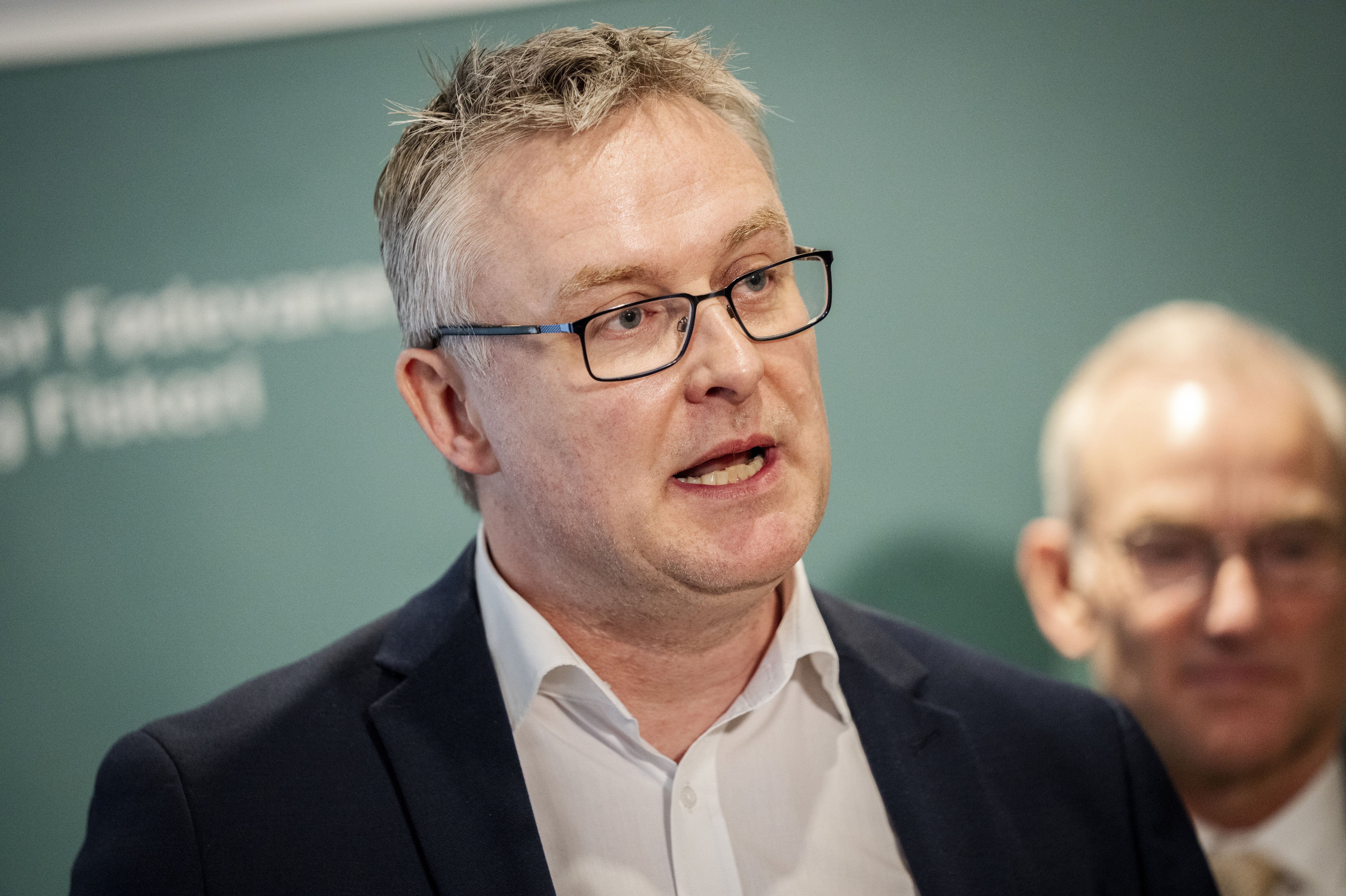 Det er i dag minkavlerne selv, som er med til at afgøre erstatningssager for millioner af kroner til kolleger.