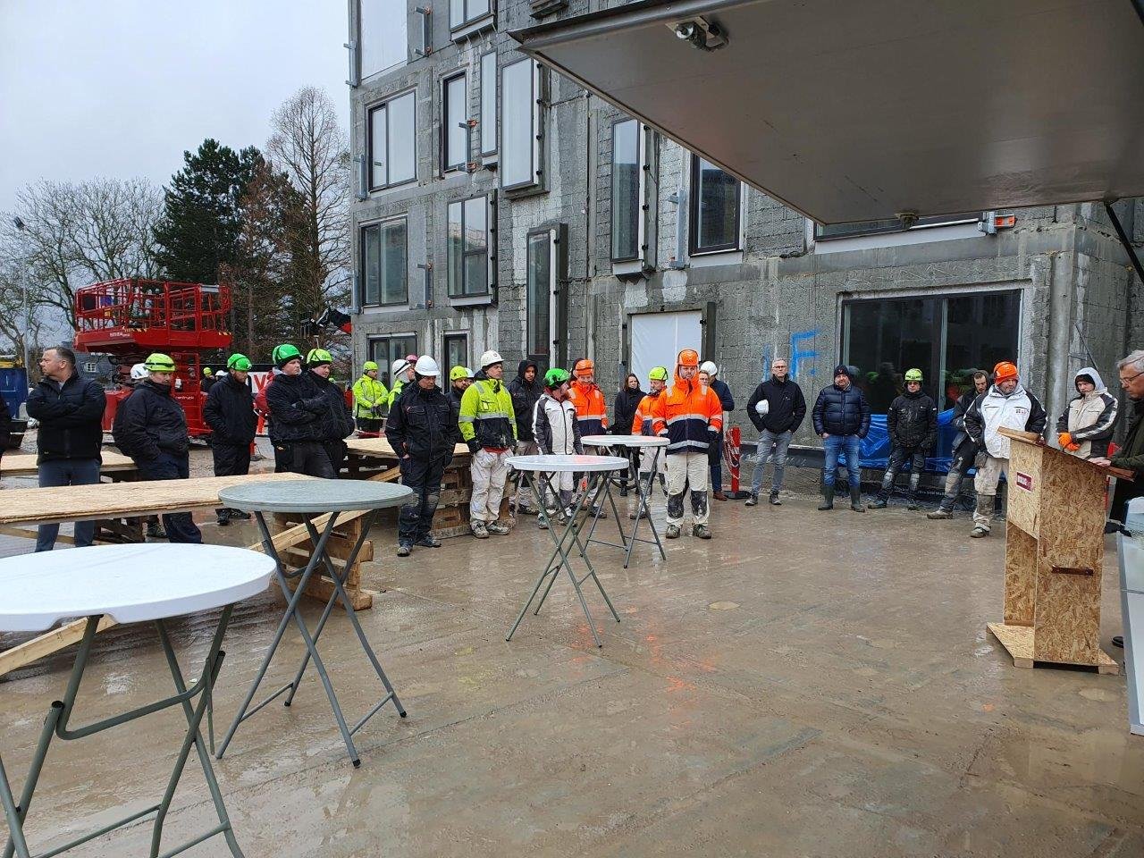 Tirsdag markerede Calum A/S og totalentreprenør Dansk Boligbyg rejsegilde for byggefelt 4 i PH Park. Det tæller 60 nye eksklusive ejerboliger. Pressefoto