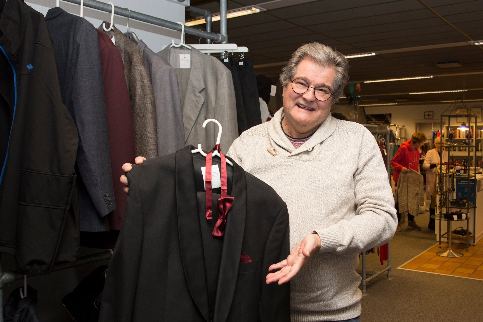 - Ved arrangementet den 2. februar vil man kunne blive klogere på “det gode genbrug”, lover Falk Bærentzen, der er daglig leder af Røde Kors genbrugsbutikken i Skælskør. . Foto: Elisa Hauerbach