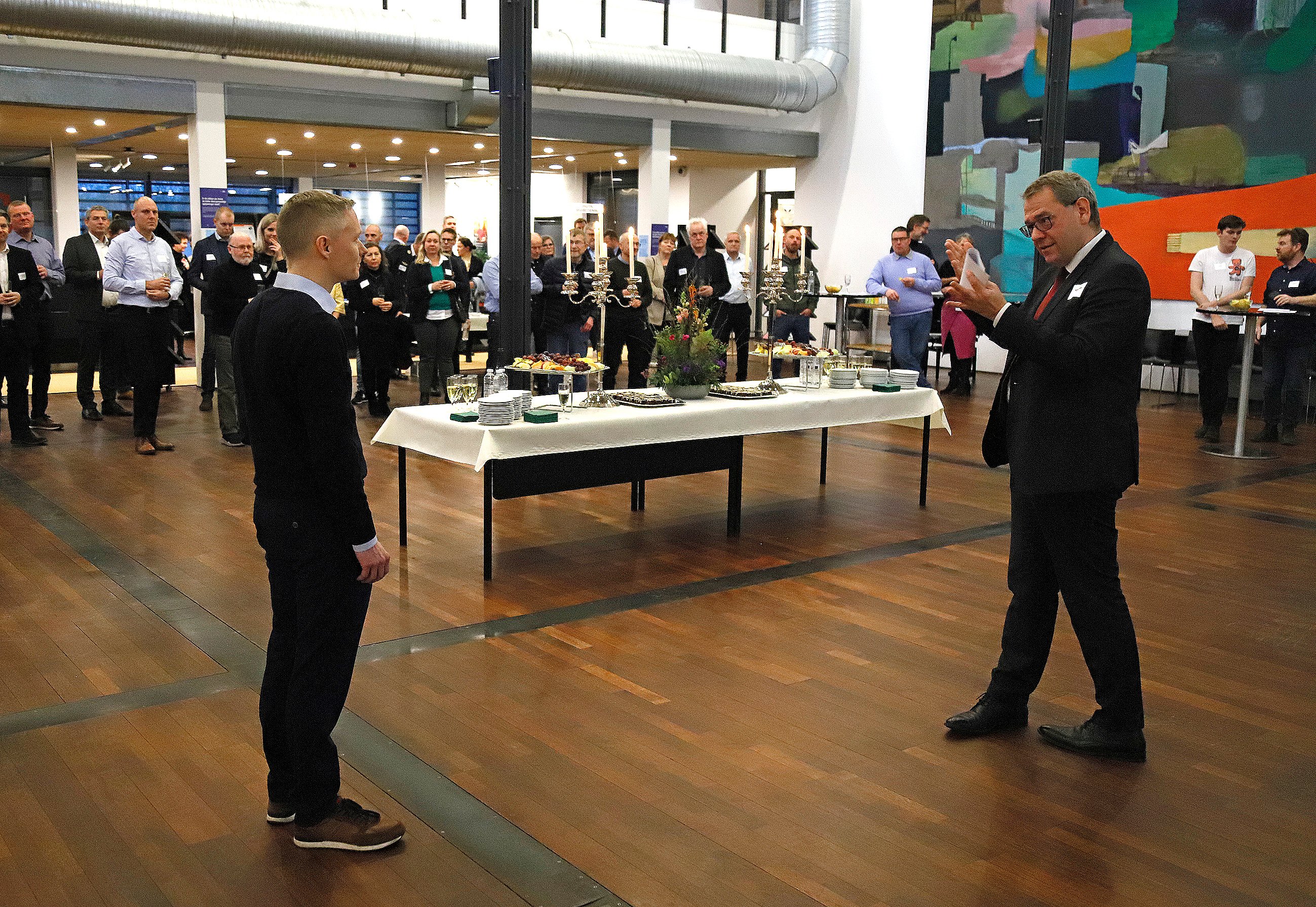 Borgmester Längerich kunne byde velkommen til Julian Tøpholm, der er tredje generation af den ene af de to ejerfamilier bag Widex, i dag WSA Audiology. Foto: Allan Nørregaard
