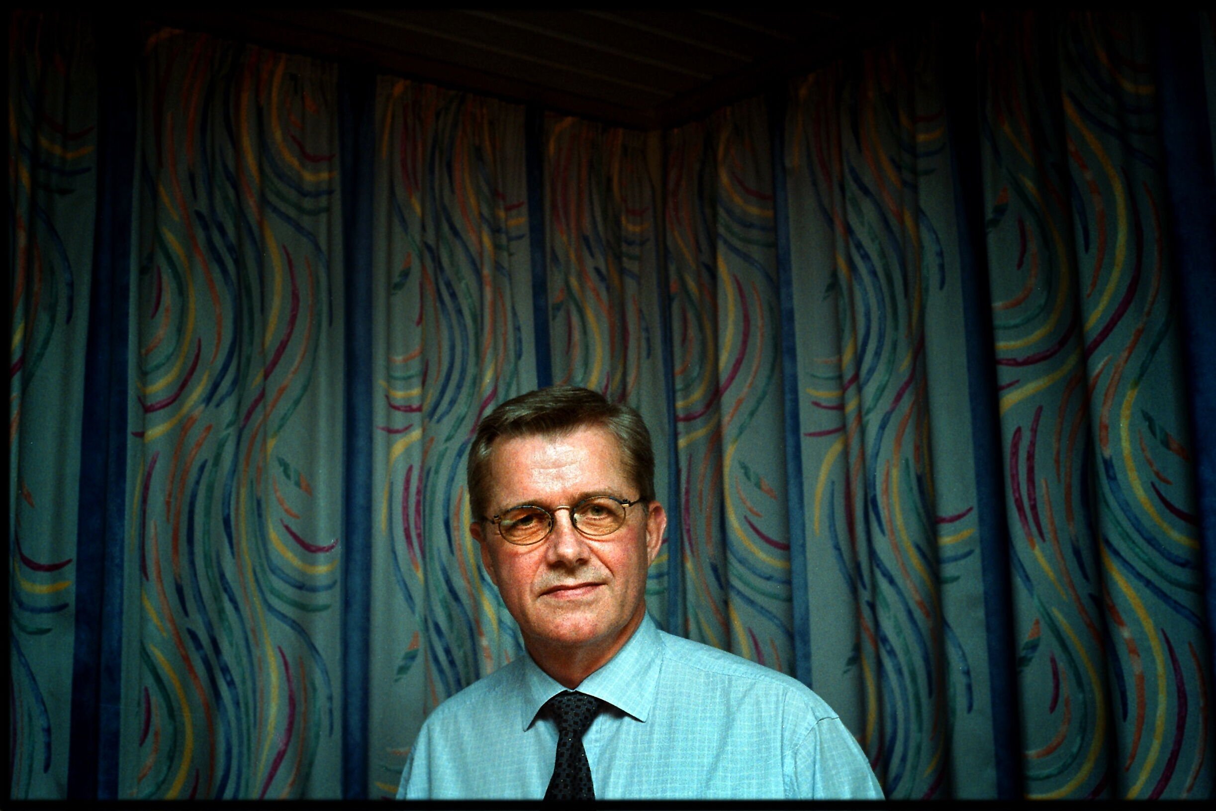 Asger Jensby var formand for IT Factory, hvor direktør Stein Bagger svindlede for millioner. Nu bruger Jensby tiden i hjemmet. Den 1. februar fylder han 75 år.