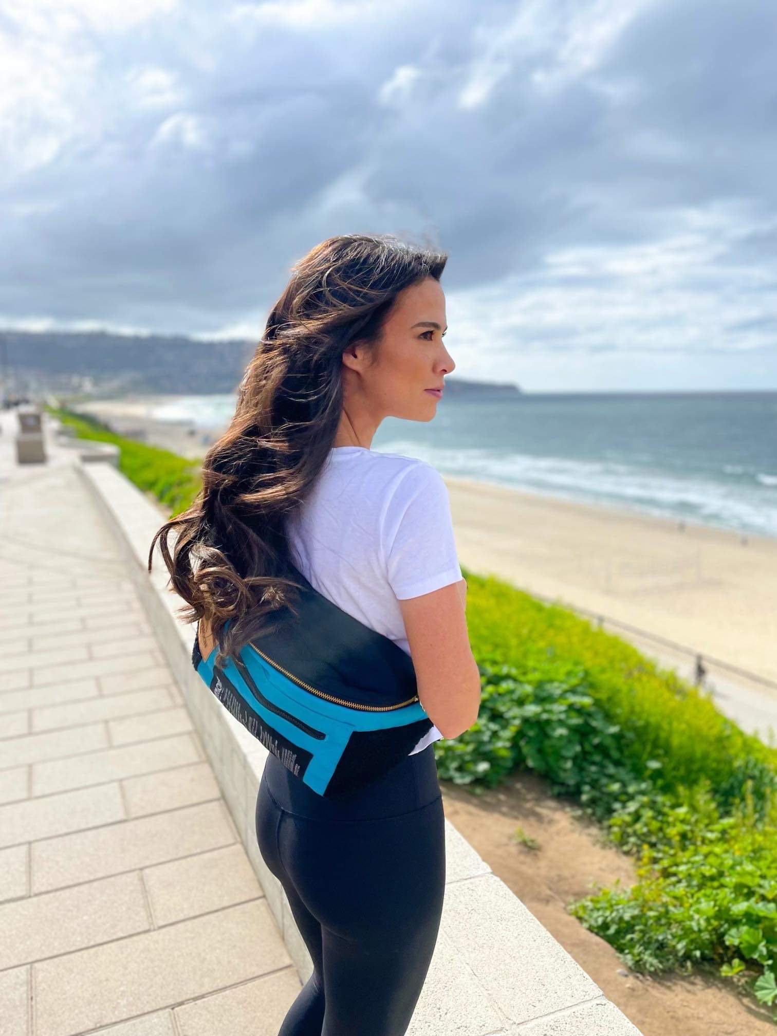 Bumbags af udslidte surferfrakker er autentisk og genialt genbrug