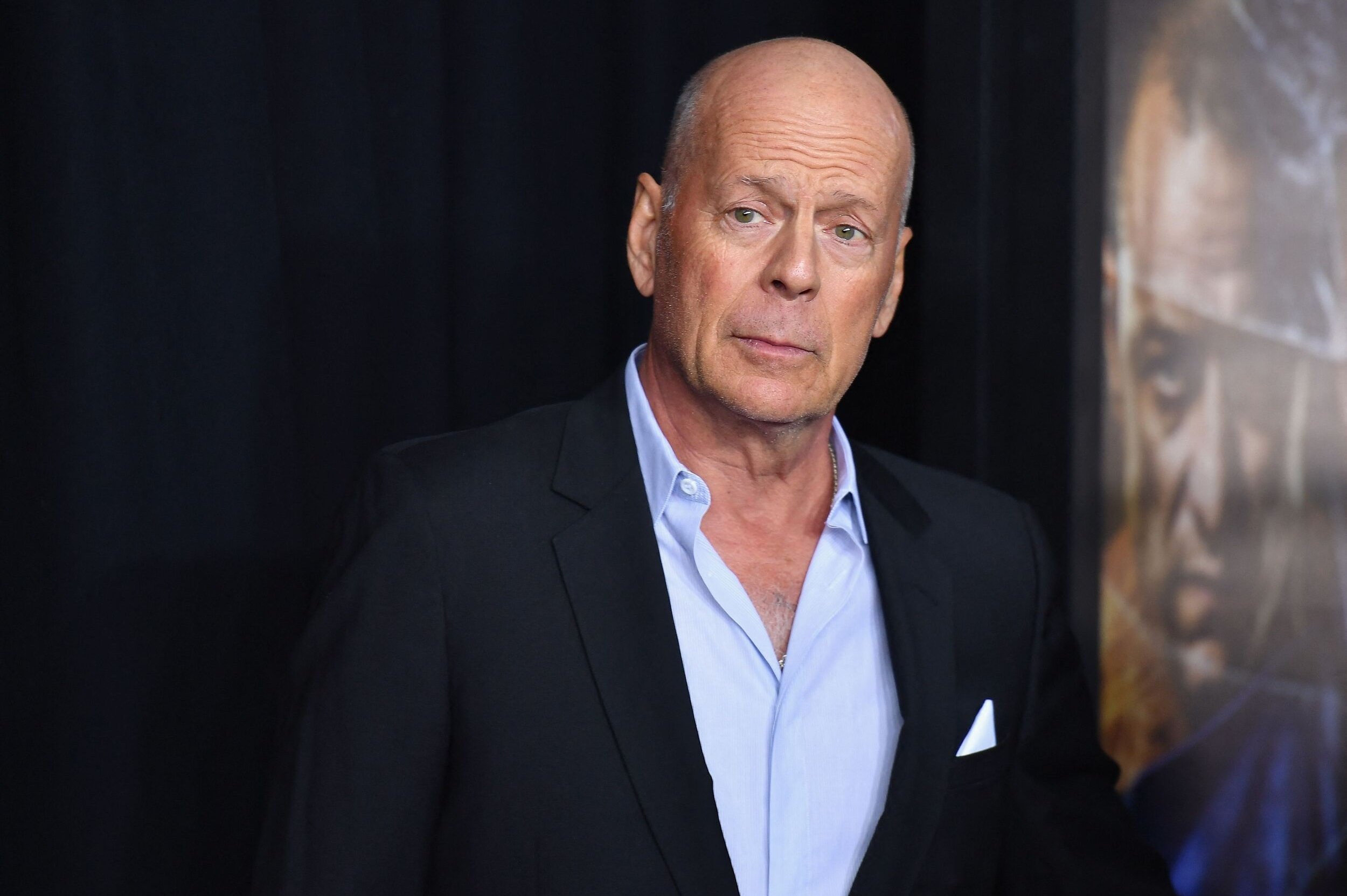 Bruce Willis indstillede karrieren grundet afasi. Nu har han fået en mere "specifik diagnose" ifølge ekskonen.