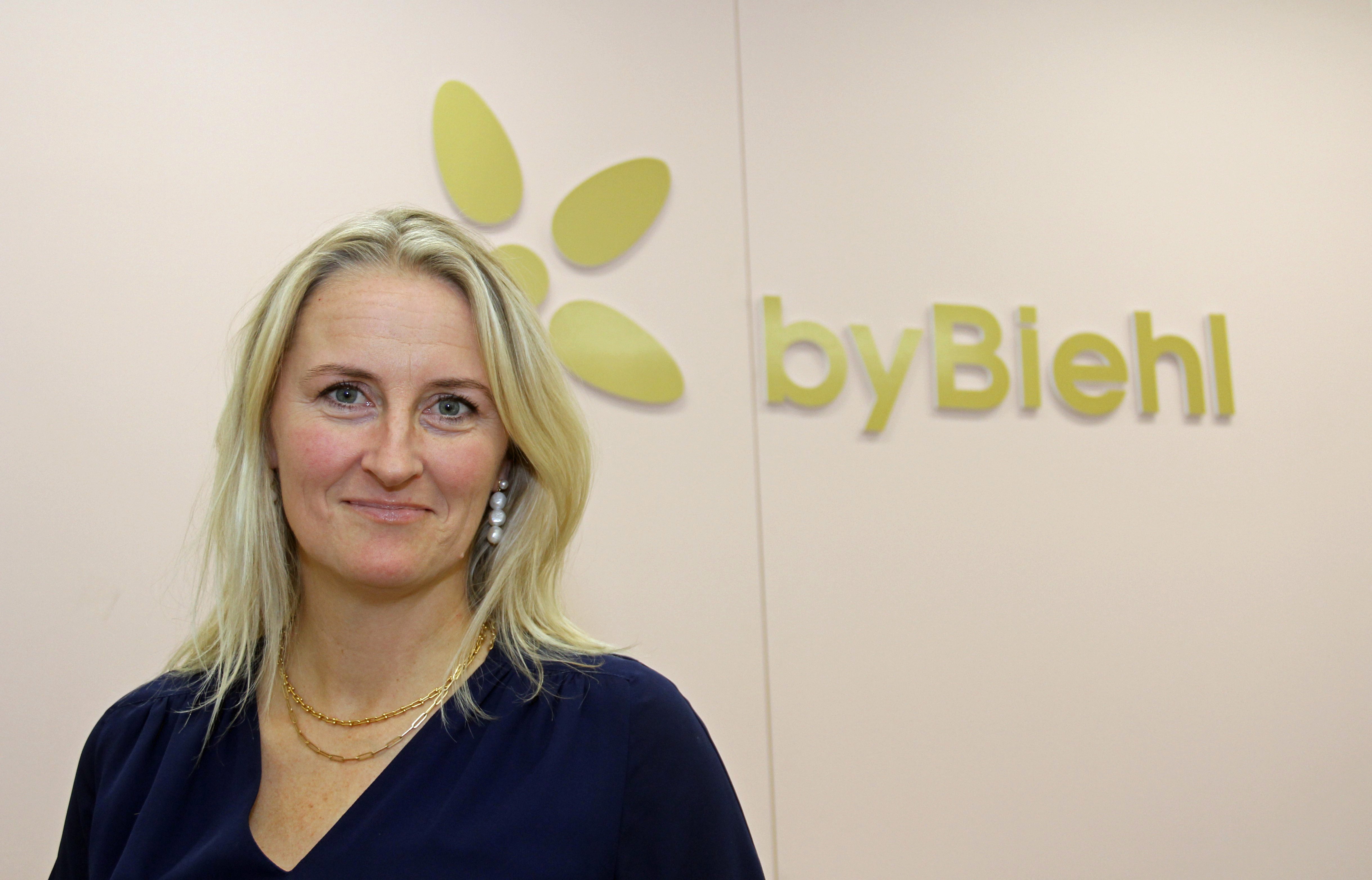Charlotte Biehl startede sit smykkefirma byBiehl i en kælder i Hellerup i 2010. Foto: Joachim Christensen