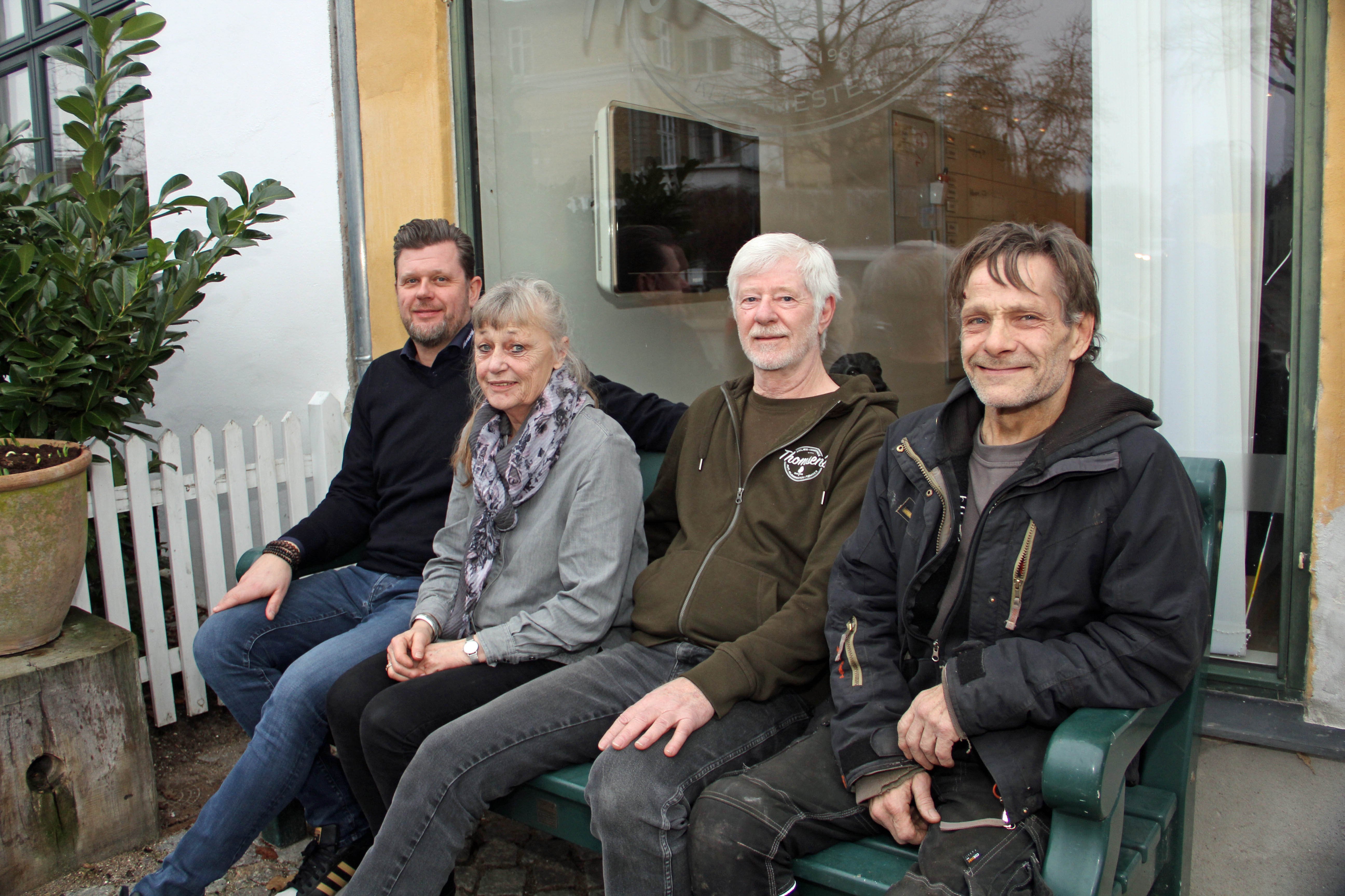 Der er en direkte tone og en uhøjtidelig stemning hos familievirksomheden Thomsen’s. Fra venstre er det Mikkel Thomsen, Søs Thomsen, Karsten Thomsen og Niels Henrik Lund. Foto: Jesper Bjørn Larsen