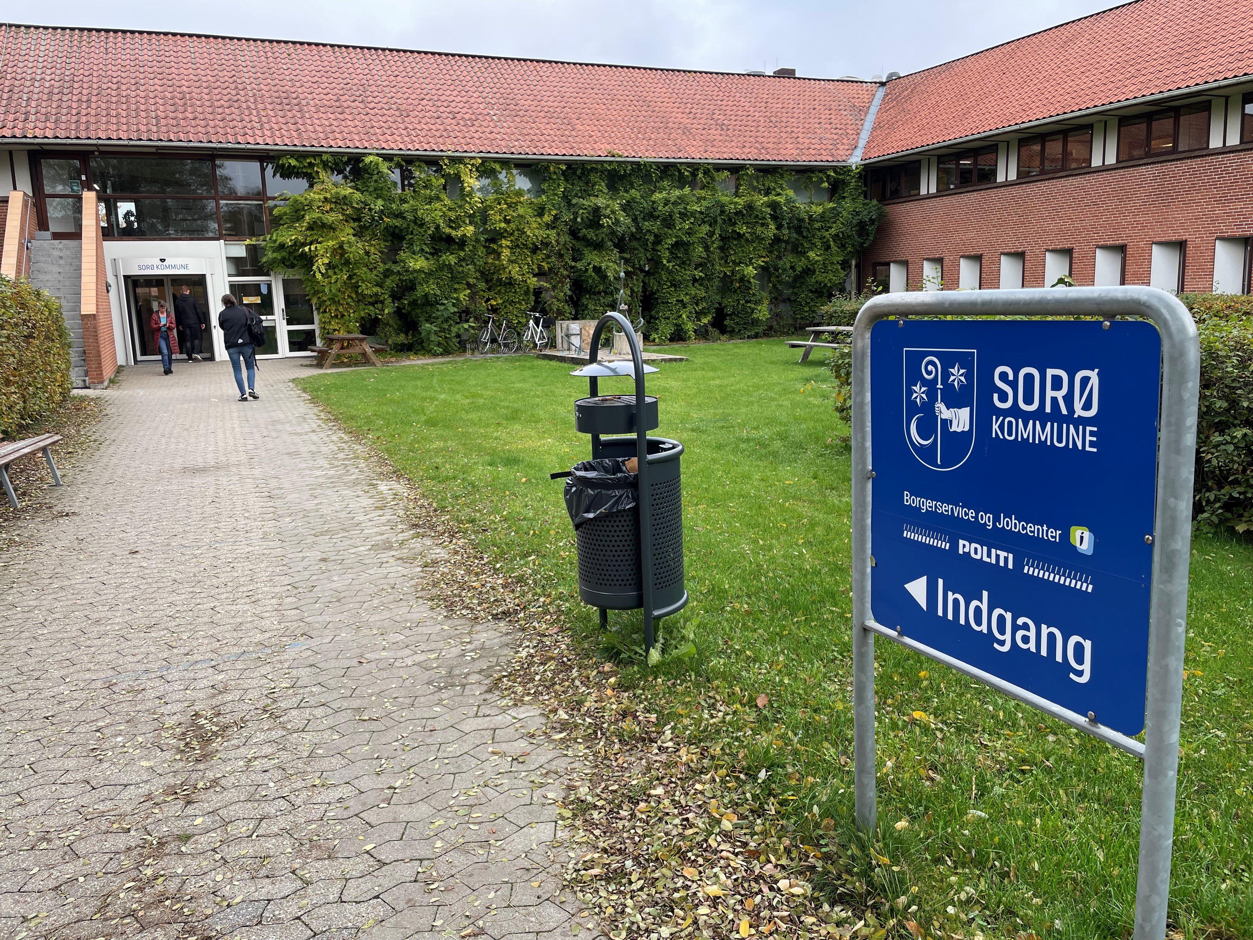 - Borgerservice kræver tidsbestilling og er i praksis lukket for direkte henvendelser uden forudgående aftale, skriver DH Sorøs formand Johnna Toft Kristensen.