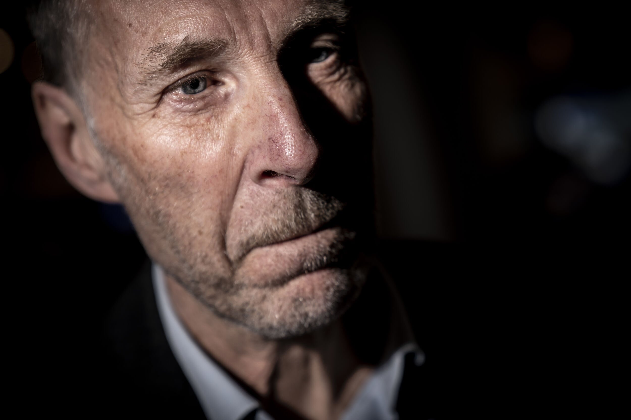 I besked fra Unge Moderaters ledelse understreges det, at nok er nok, og tilliden til Jon Stephensen er brudt.