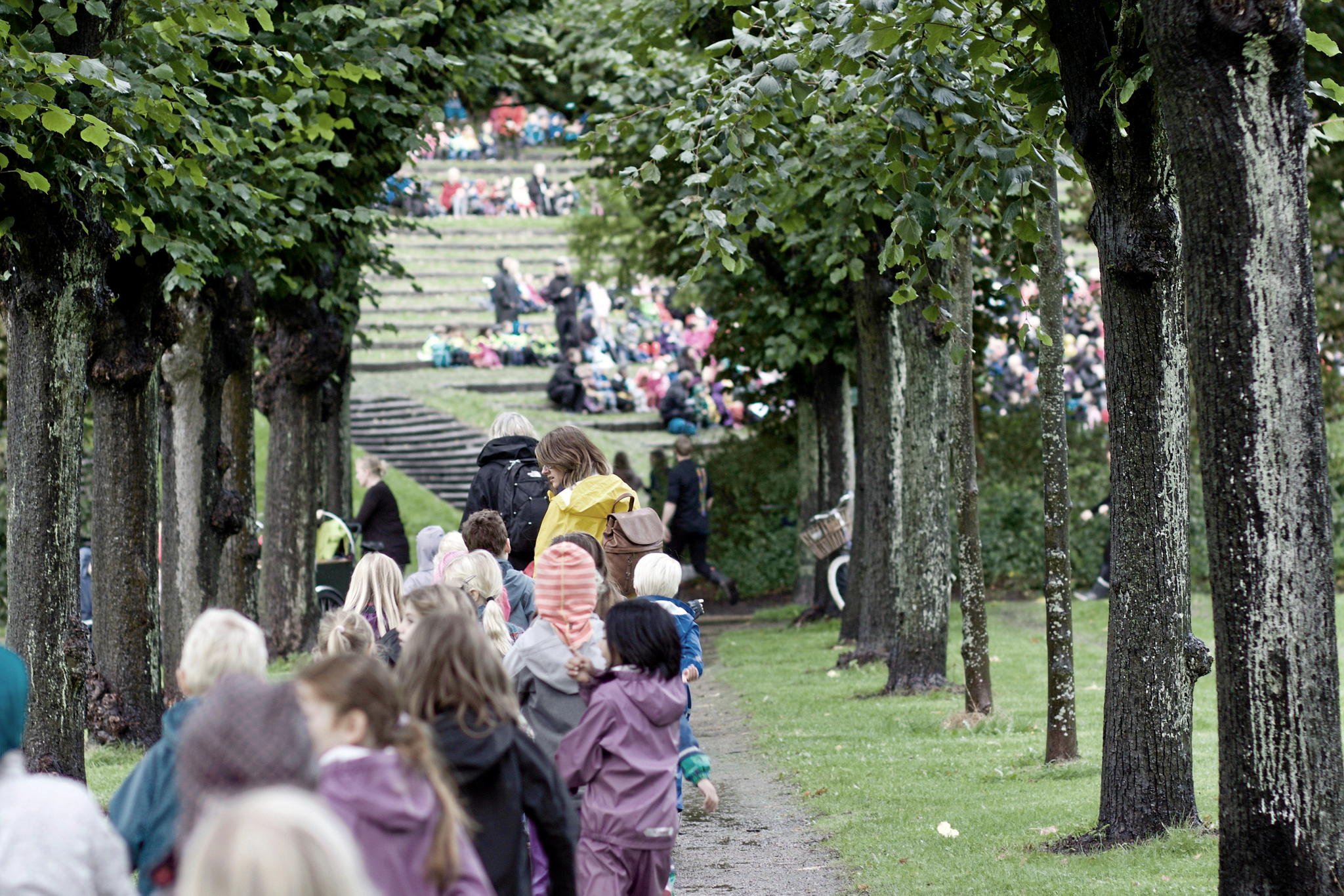 På Bellahøj Friluftsscene er der hvert år masser af gæster og optrædende, som har brug for toiletter med plads til at klæde om på.