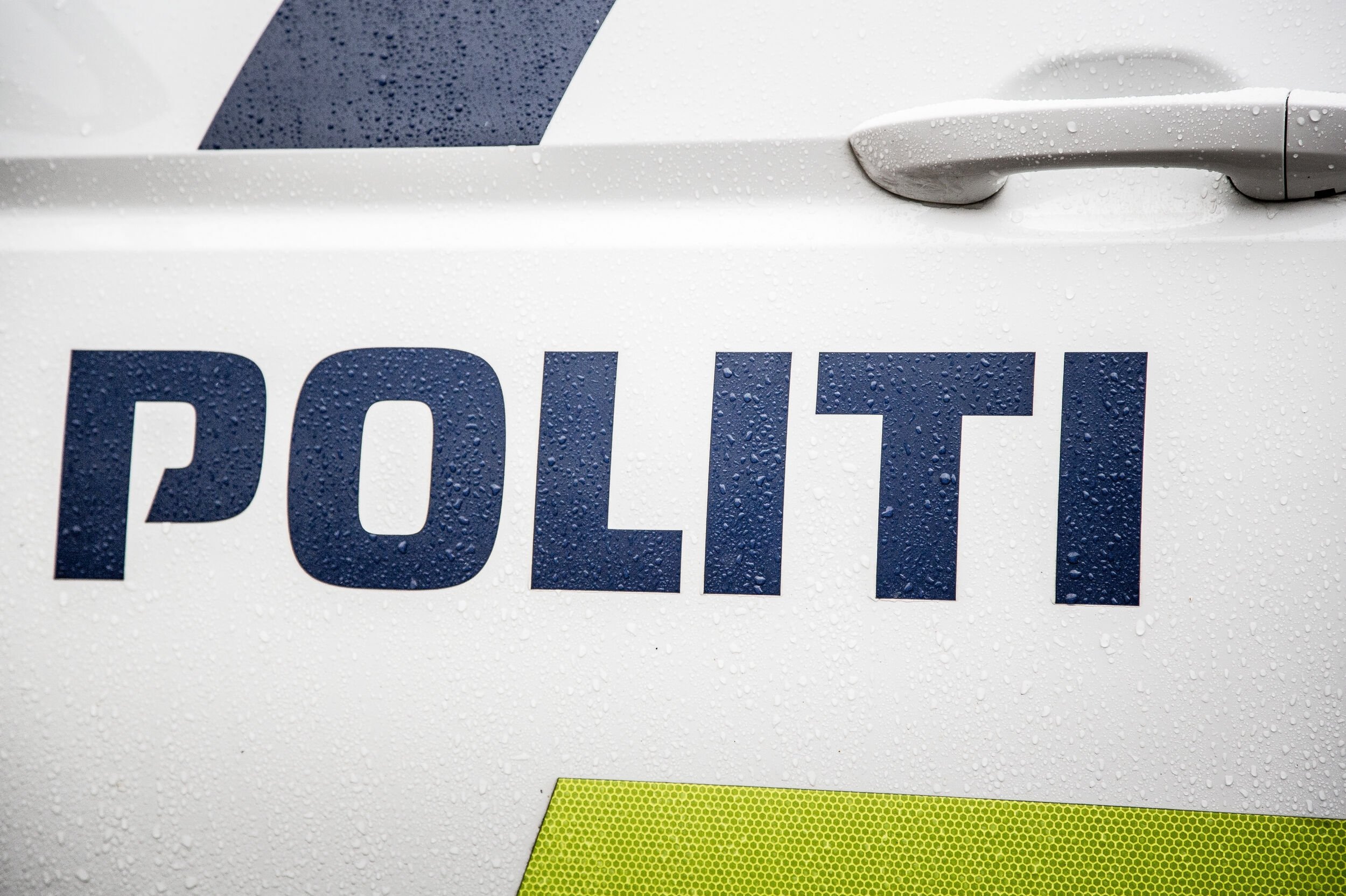 Politiet mangler et signalement af personen, der står bag knivstikkeri i Fælledparken onsdag.