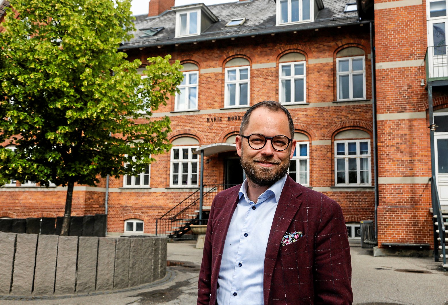 Henrik Muñoz Christensen, forstander på Marie Mørks Skole, håber, at politikerne vil bakke om om skolens ønske om at oprette en børnehave og opføre en idrætshal.