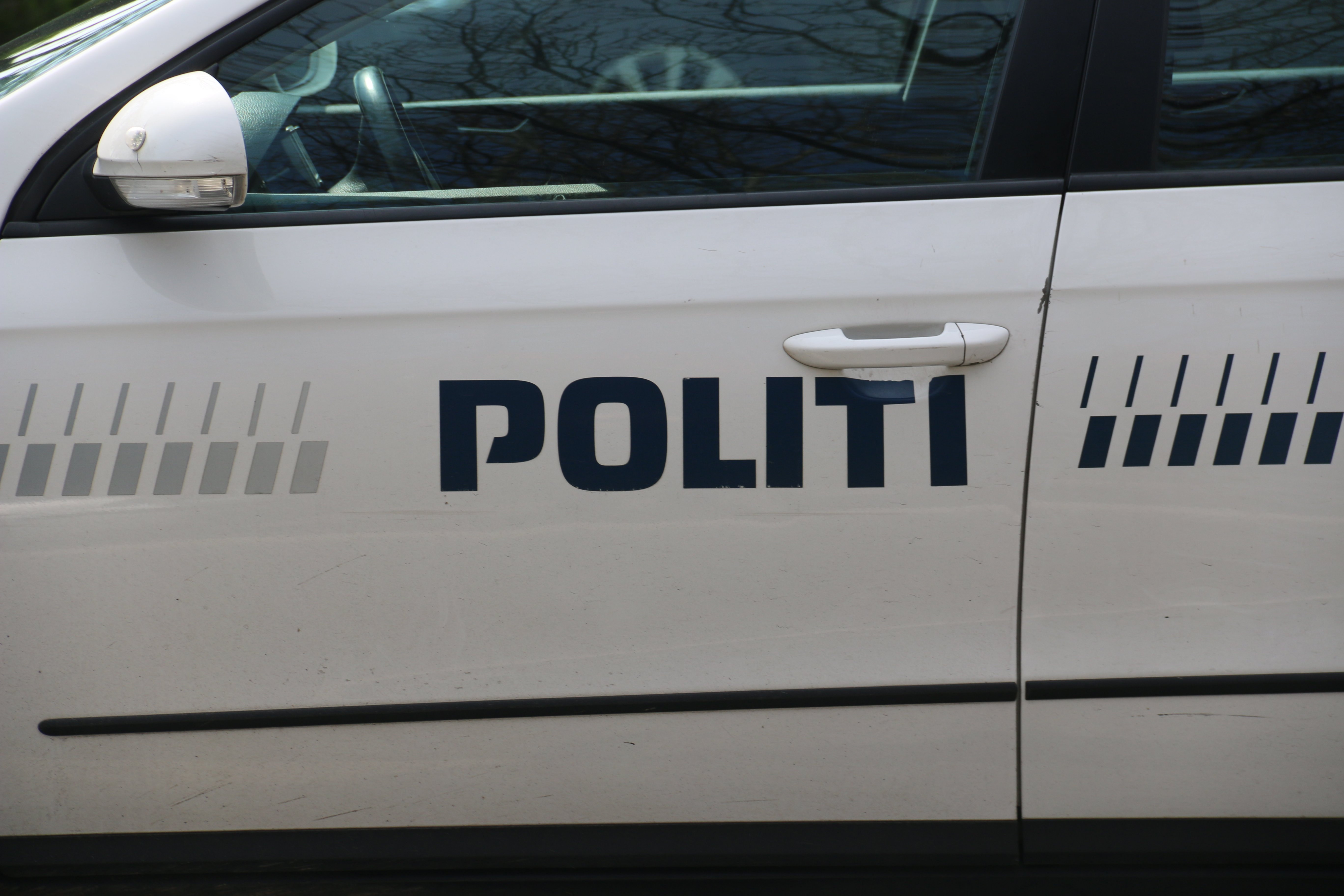 Nordsjællands Politi efterforsker tyveri af stor mængde elværktøj fra byggeplads i Hørsholm.