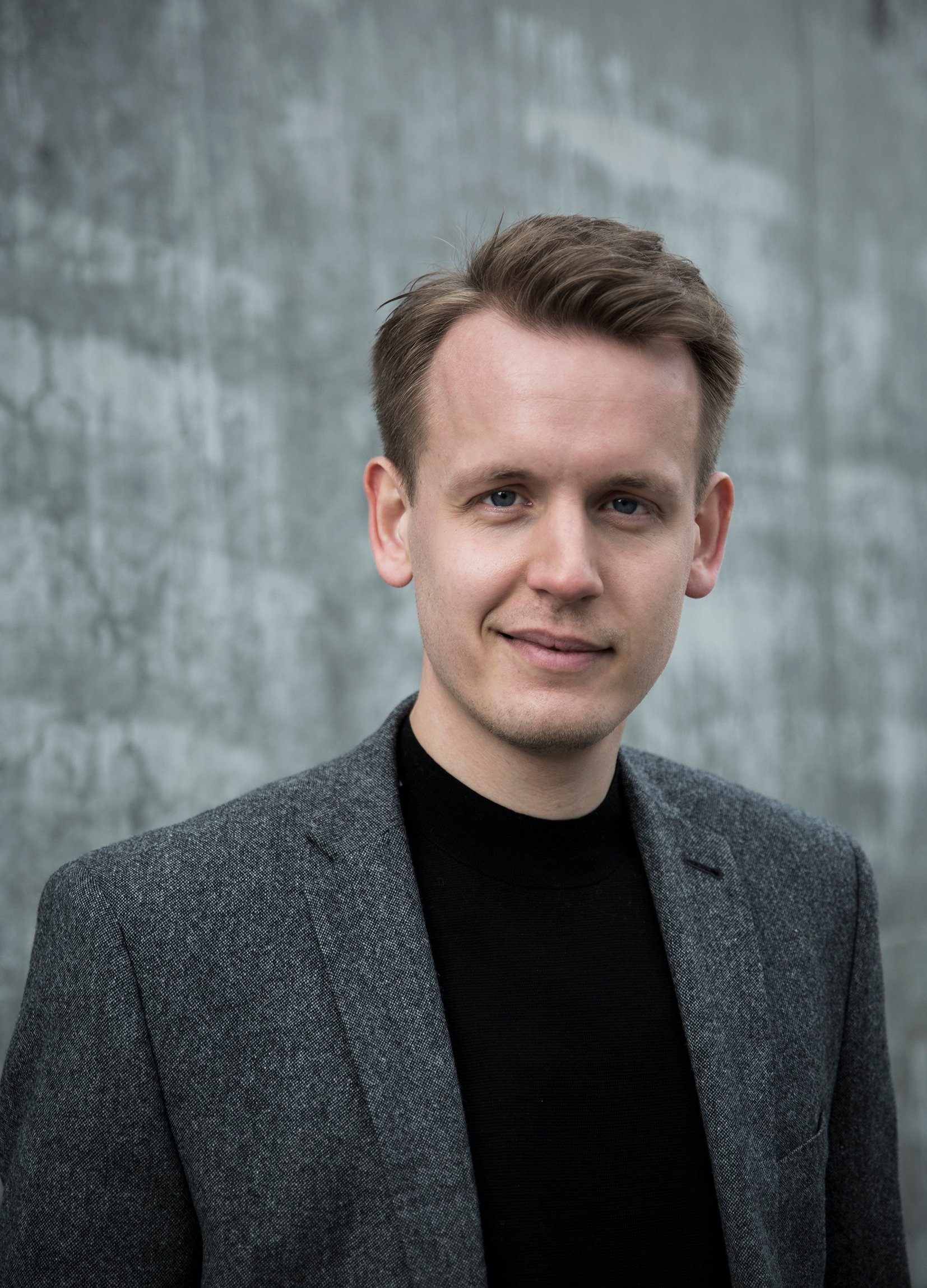 Frederik Lindhardt holder foredrag om sin far: afdøde biskop Jan Lindhardt. Pressefoto