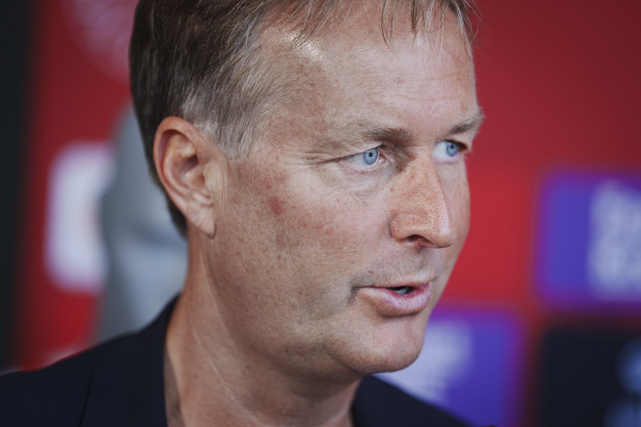 Kasper Hjulmand mener, at han har mere at give det danske fodboldlandshold, og derfor forlængede han aftalen.