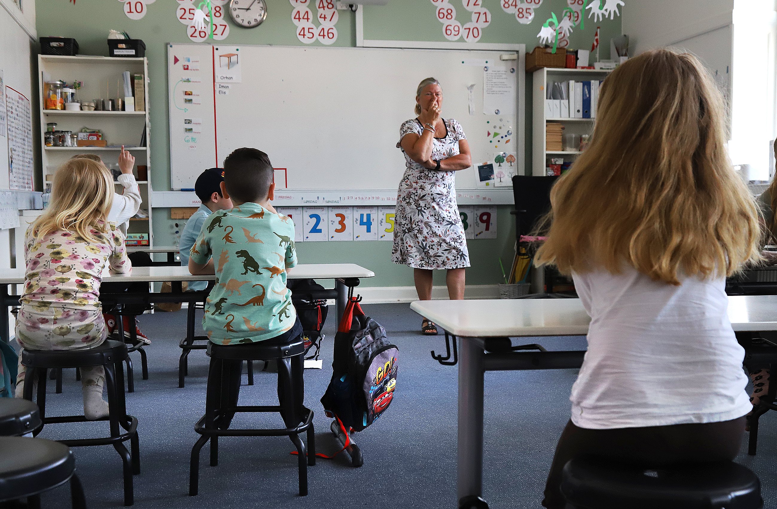 Der var til sidst for få elever indskrevet på skolen til, at den kunne løbe rundt.