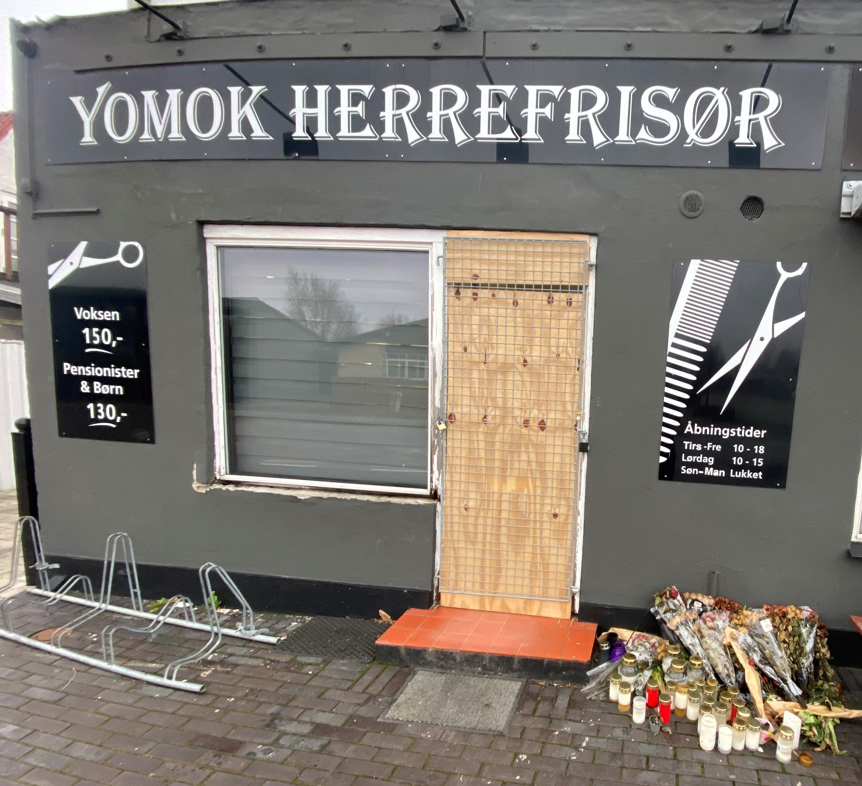 Et 28-årigt bandemedlem fra NNV blev onsdag fremstillet i et grundlovsforhør og fængslet i foreløbigt fire uger. Han mistænkes for at stå bag skuddrabet i Yomoks frisørsalon på Islevbrovej den 3. december.