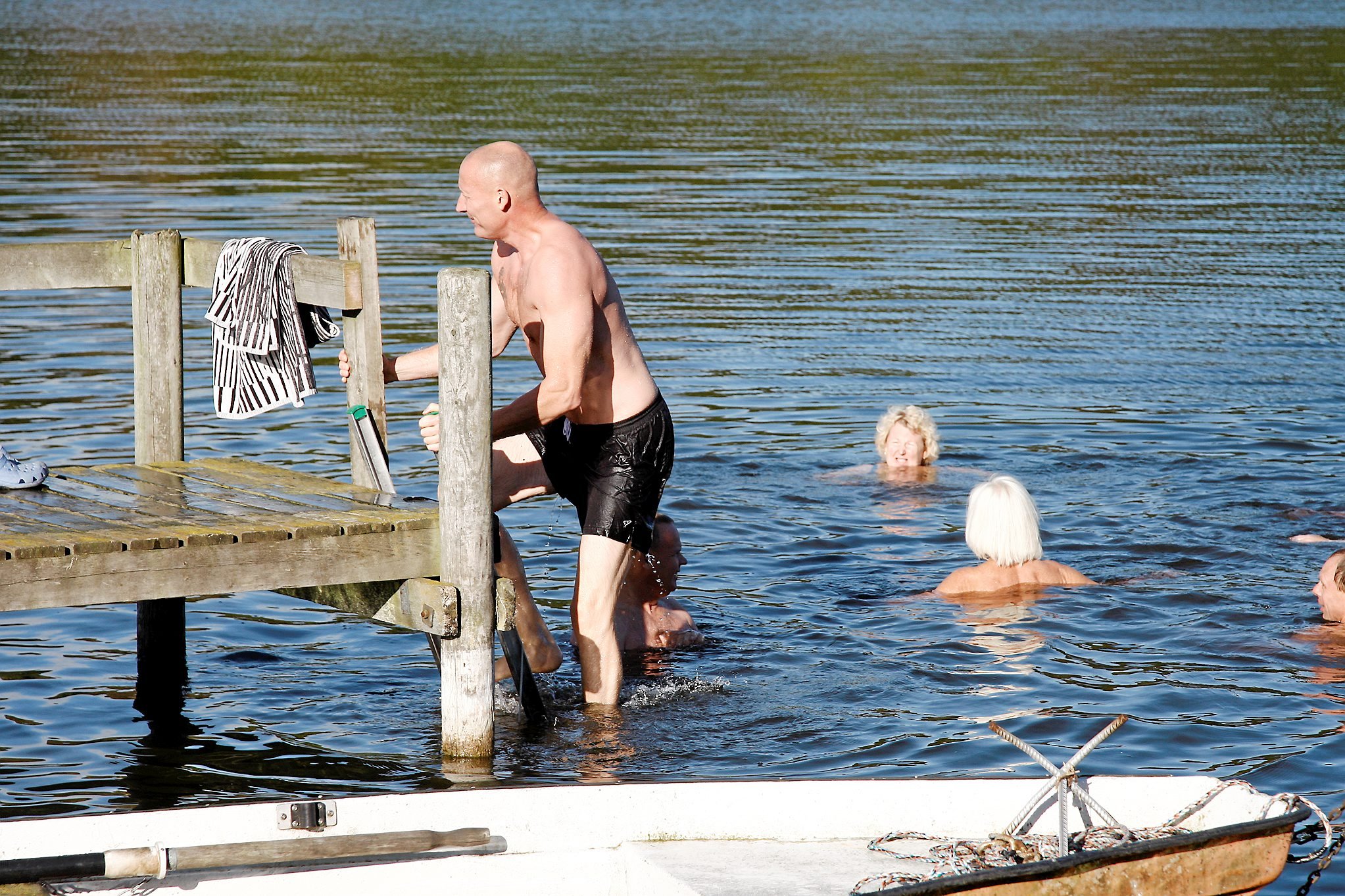 Vinterbaderne i Sorøs formand troede næsten ikke på brev fra Nordea fonden, da klubben fik 367.000 kroner til ny badebro. Klubben havde kun søgt 200.000 kroner.