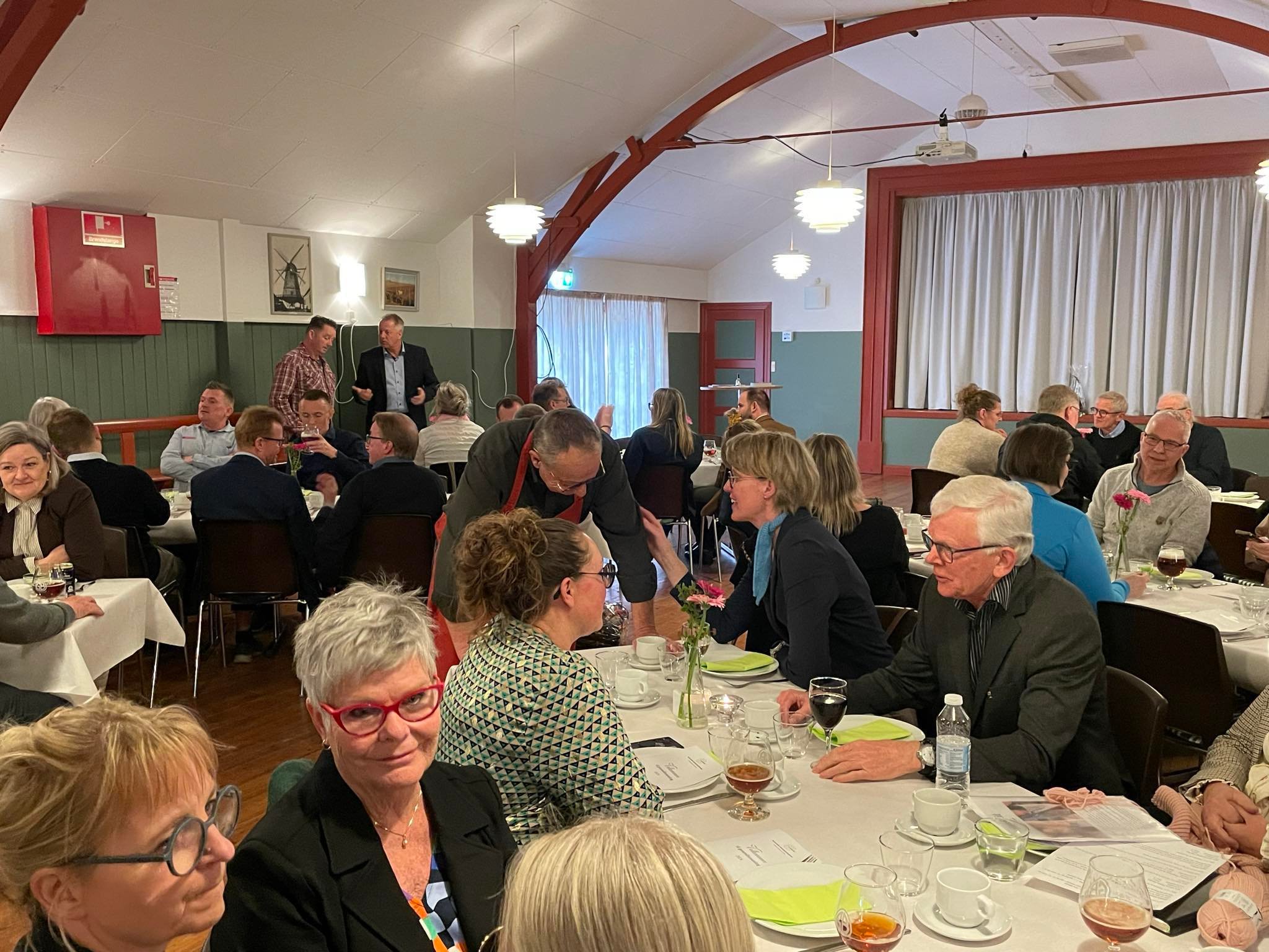 Flere nye medlemmer i erhvervsforeningen, besøg af minister og flot udvikling. Privatfoto