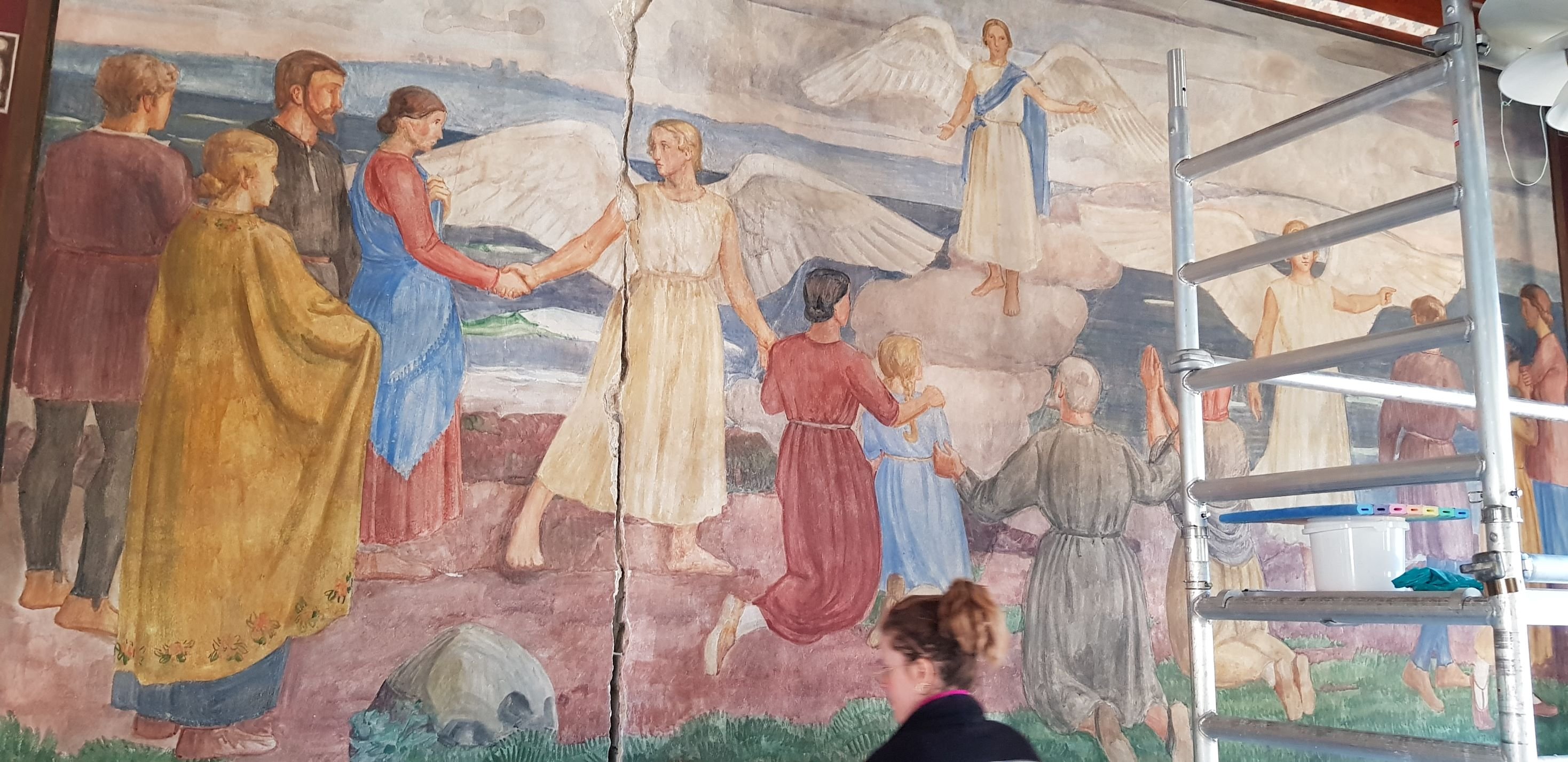 Nationalmuseet er ved at restaurere fire store fresko-malerier af Troels Trier (den ældre) på Vallekilde Højskole. Foto: Stefan Andreasen