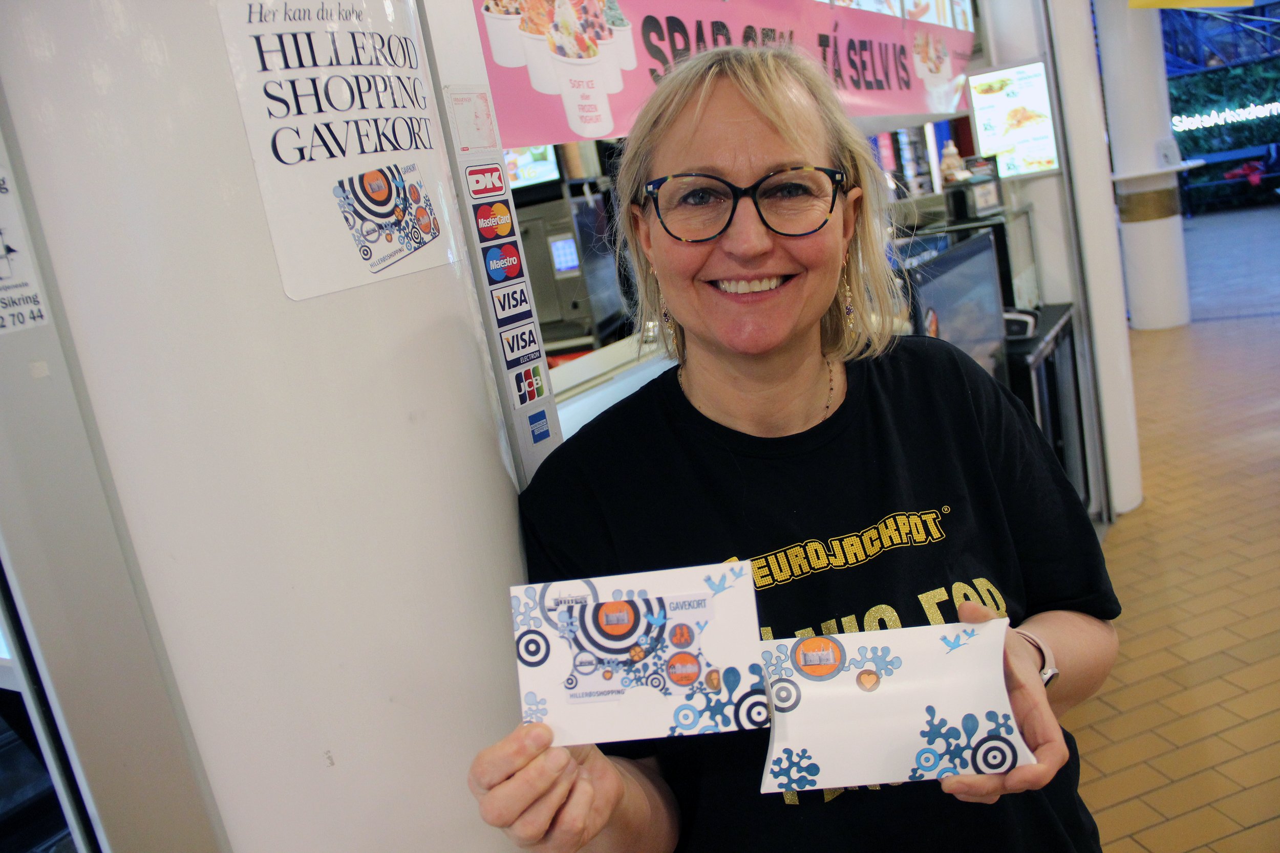 Hillerød Shopping Gavekort kan blandt andet købes hos Betina Fyrsterling i Kiosk Bien i SlotsArkaderne. Foto: Martin Warming