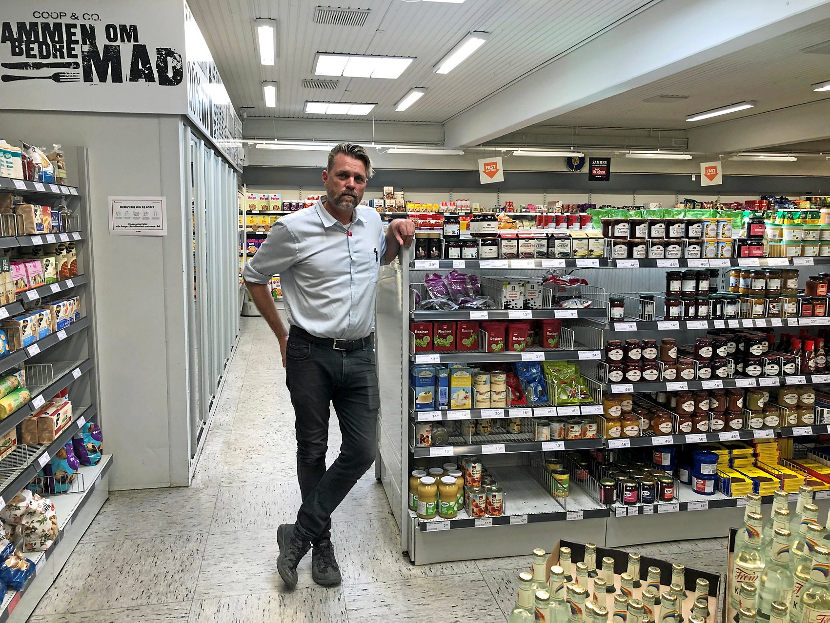 Brugsuddeler Jimmie Rasmussen håber, at forældre i Tømmerup og omegn vil tage en alvorssnak med deres børn om konsekvenserne af butikstyveri. Foto: Ulrik Reimann