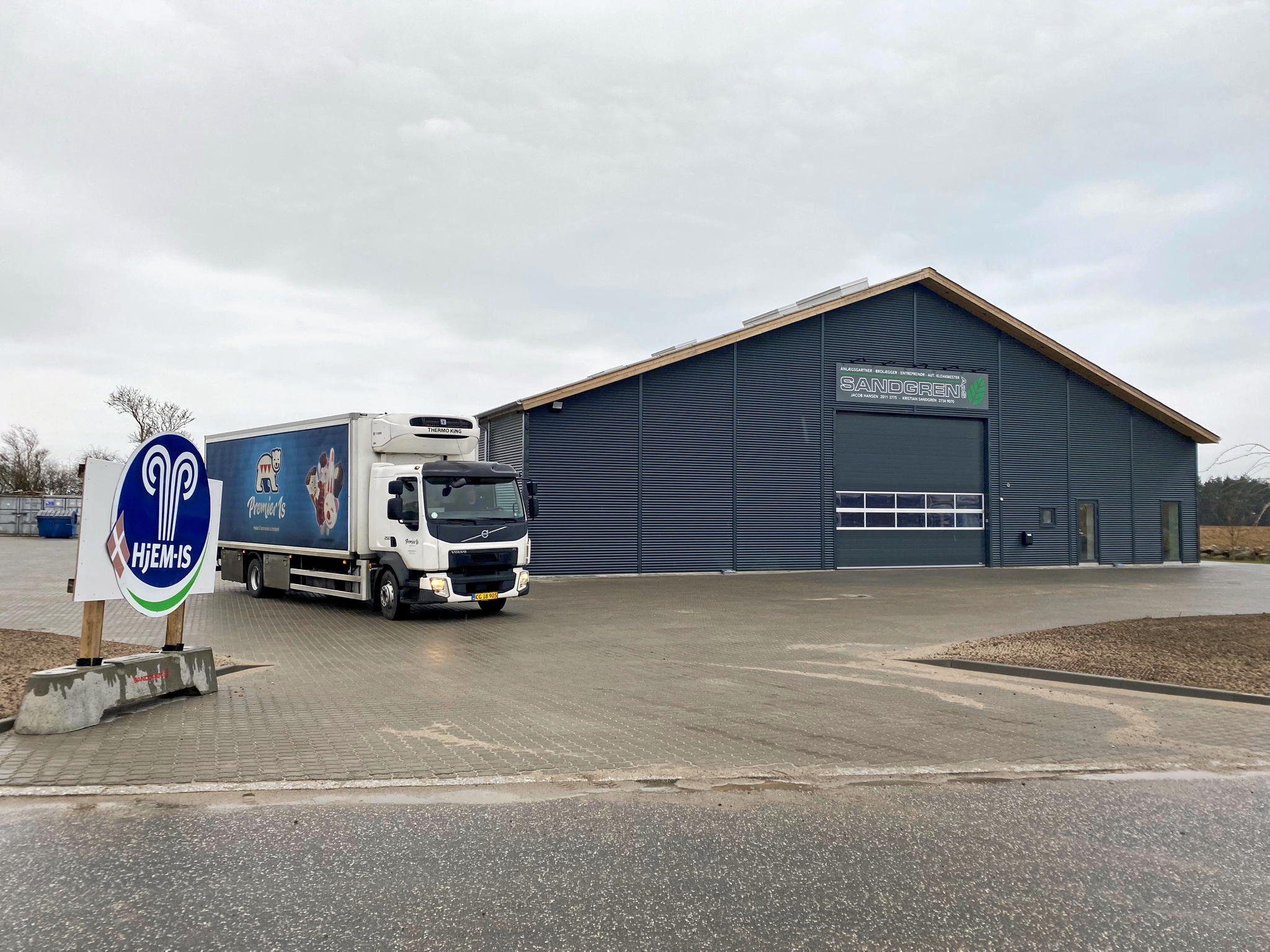 Hjem-Is flytter i nye lokaler på Højgaardsvej 7D på Afkørsel 41. Herfra servicerer isbilerne et kæmpe område fra Rønnede i nord til Nakskov i syd. Foto: Mille Holst
