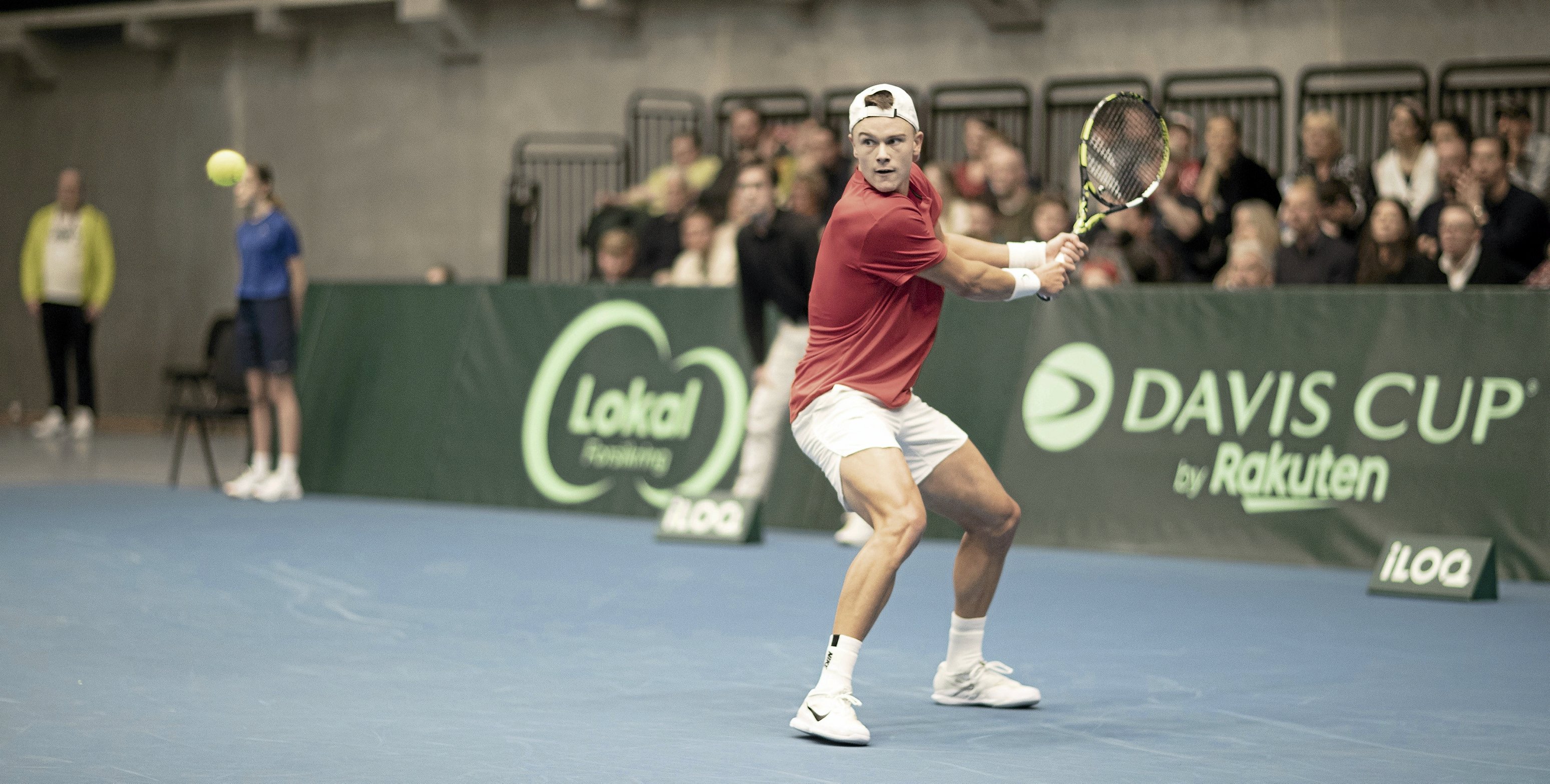 Holger Runge spillede i februar i Royal Stage – nu kommer han tilbage og spiller Davis Cup til september. Og igen er alle knapt 3.000 tilskuerpladser fyldt, så der er lagt op til en tennisfest for alle aldre. Pressefoto: Erling Madsen