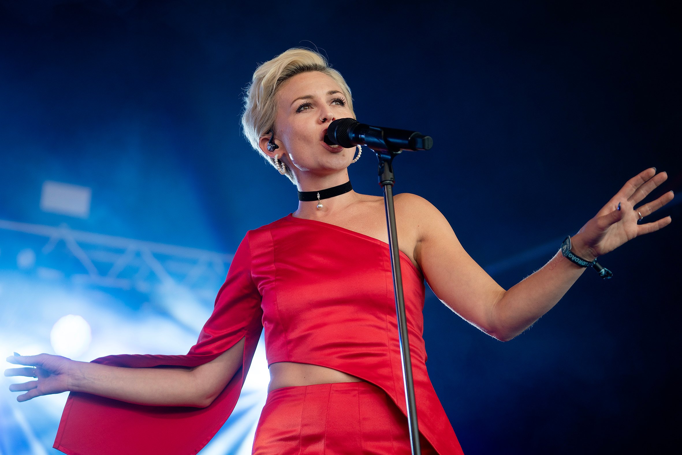 Koncert med Stine Bramsen og band i Hønsehuset på Vig Festival.