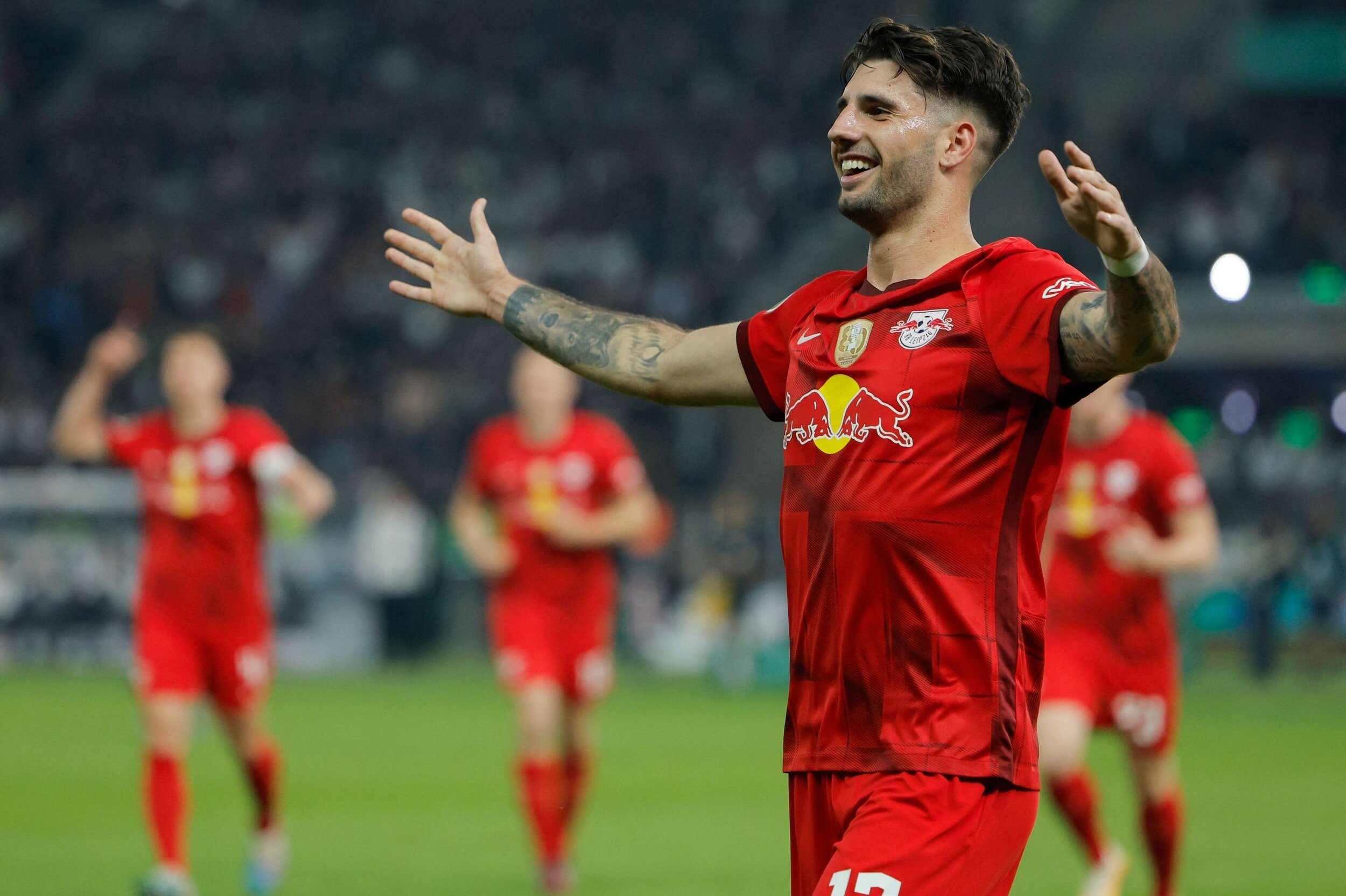 Efter to og et halvt år i RB Leipzig skal Dominik Szoboszlai fremover bære Liverpool-trøjen.