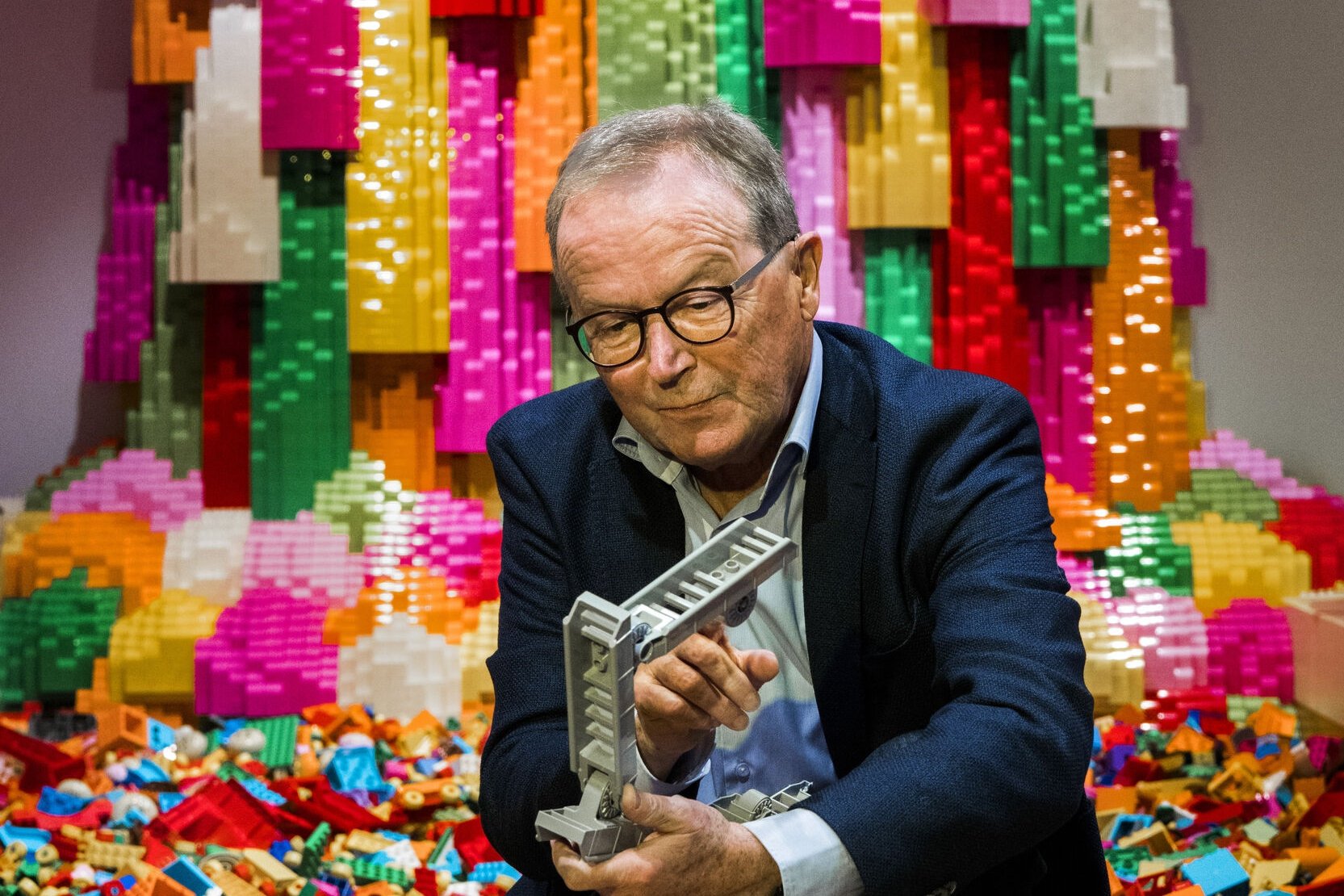 Coloplast-ejer er Danmarks rigeste person. Han er tæt fulgt af Lego-milliardæren Kjeld Kirk Kristiansen.