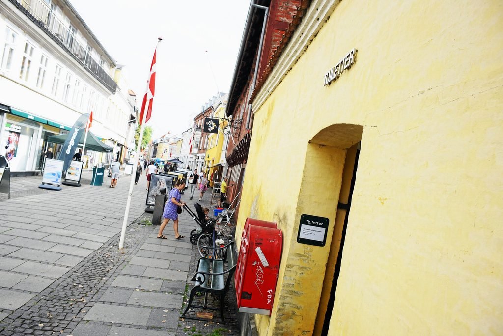 Postkasserne er væk fra Nørregade - og nu bliver de sat på auktion.