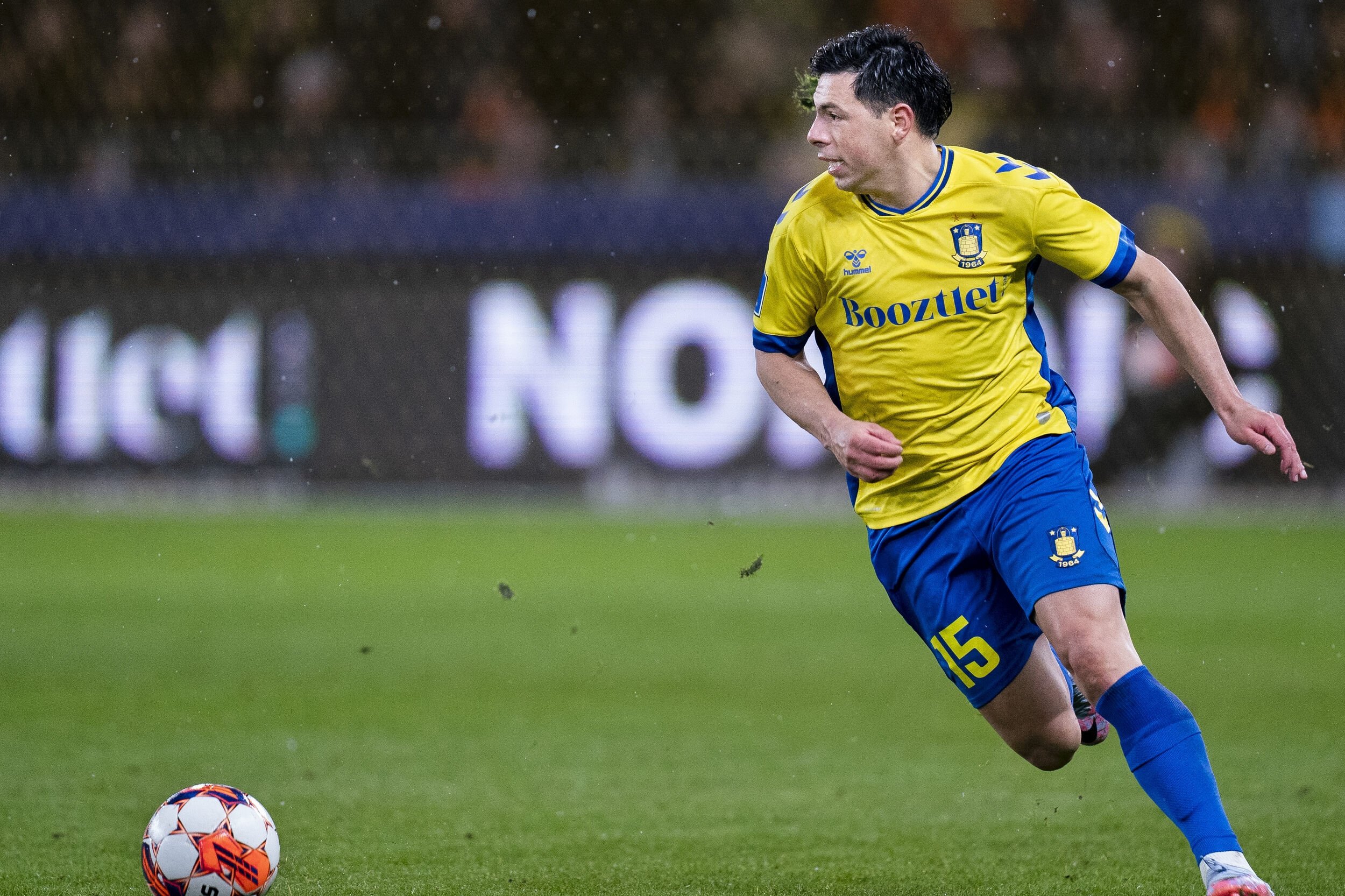 Den argentinske klub Atletico Tallares meddeler, at den har hentet Blas Riveros i Brøndby.