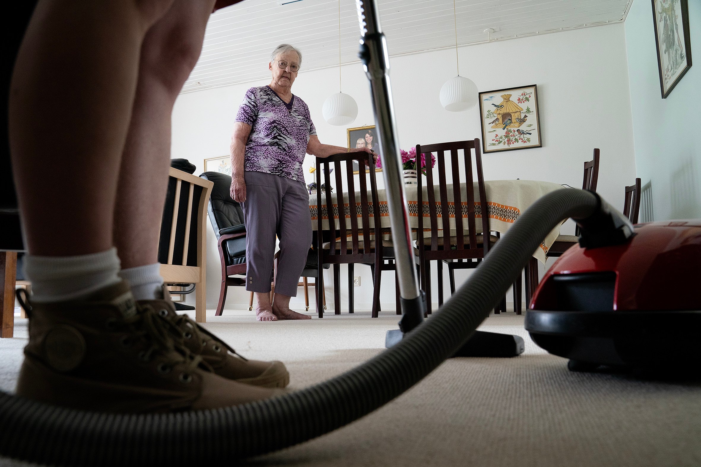 Bemandingsproblemer i sommerperioden kan betyde, at opgaver som rengøring og tøjvask prioriteres lavere, og at nogle mindre plejekrævende borgere får færre eller kortere besøg.