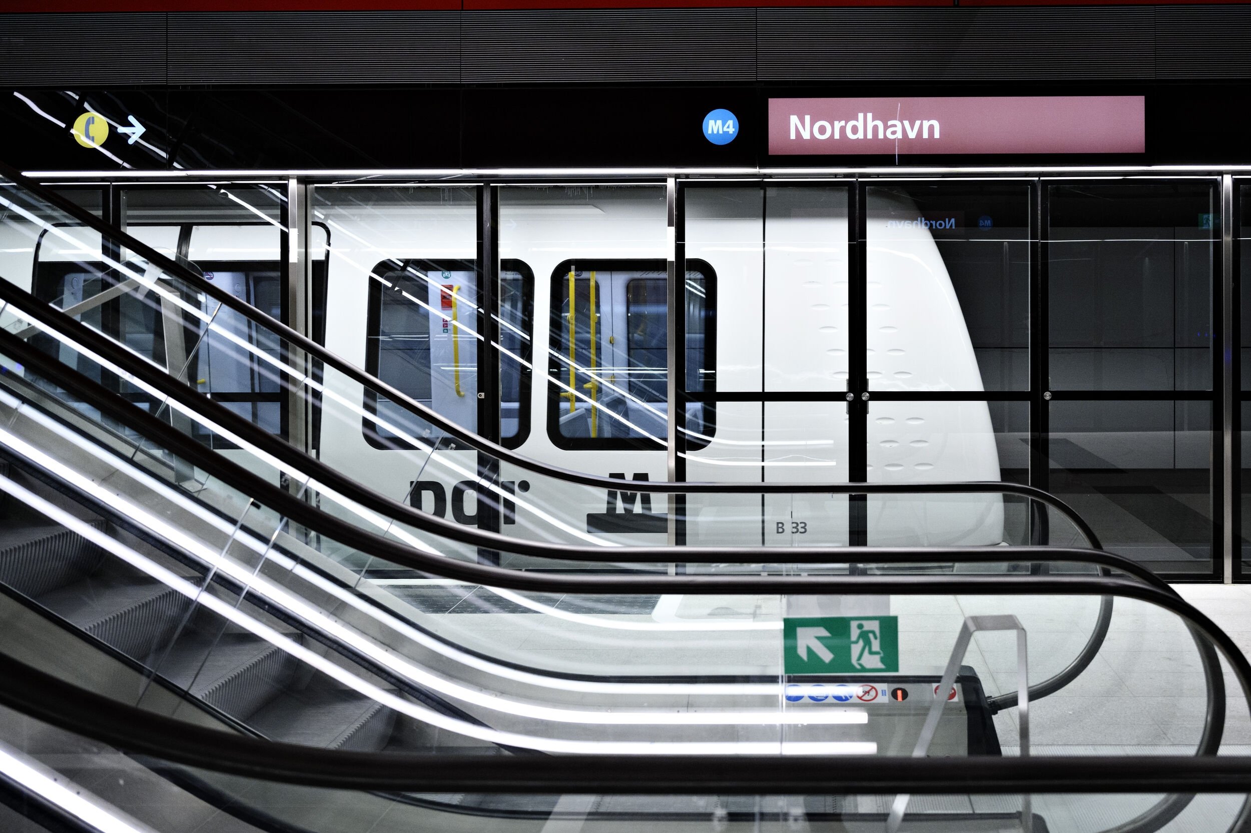 Der er ingen tidshorisont for, hvornår togene vil køre igen, lyder det driftsmeddelelse fra Metroselskabet.