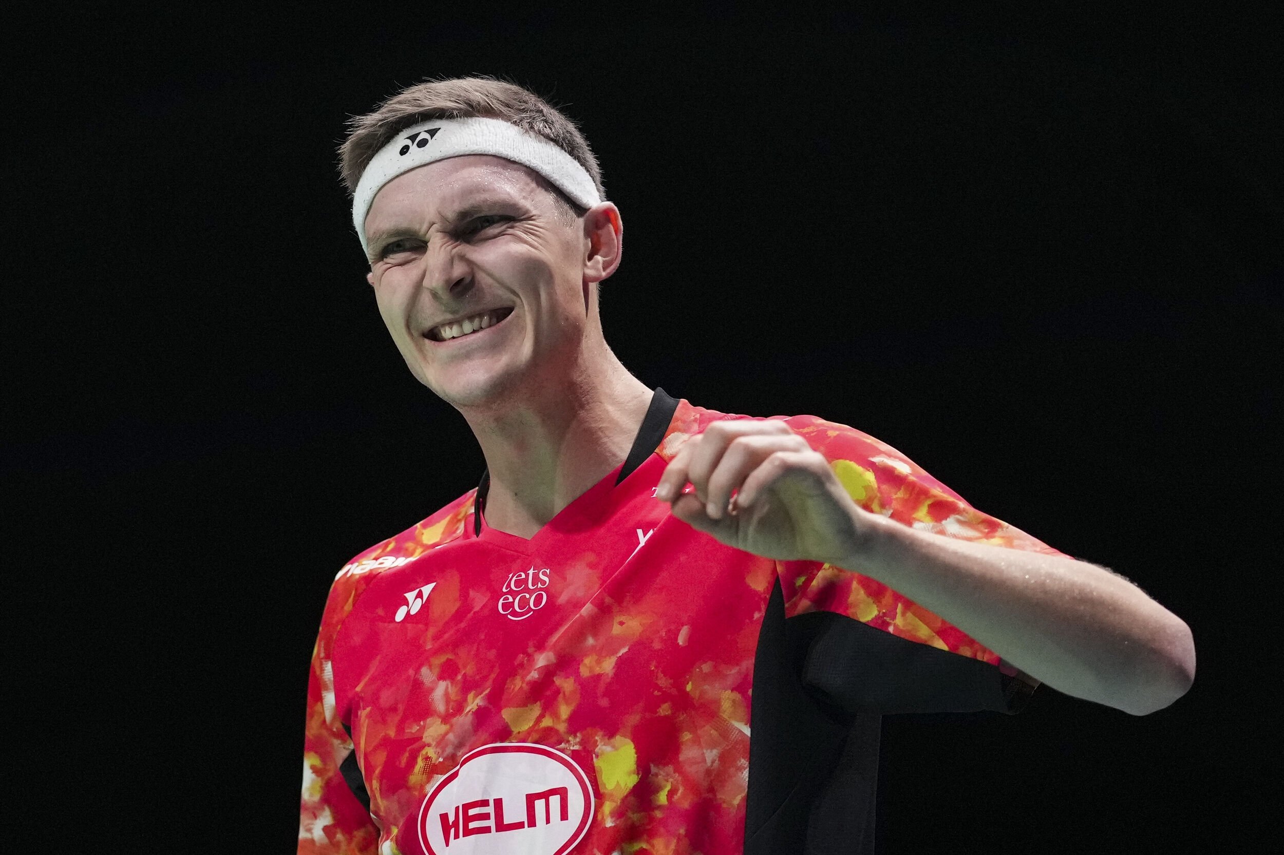 Viktor Axelsen har valgt at trække sig fra Denmark Open. En skade i venstre fod forhindrer ham i at spille.