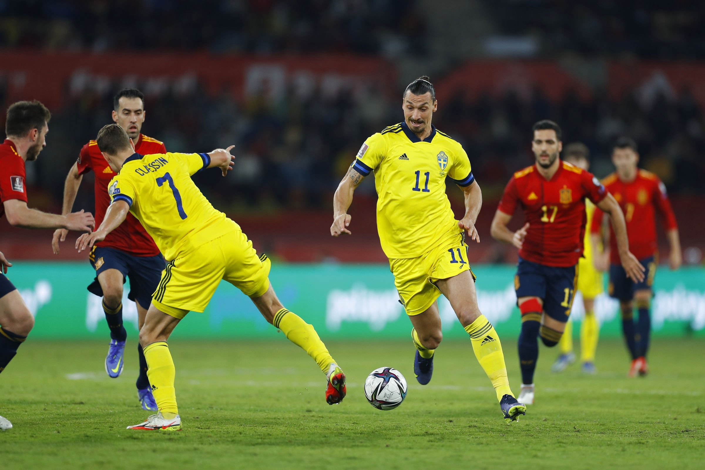 Sveriges fodboldherrer kan ende med at kæmpe mod Rusland om en VM-billet, men vil ikke spille i landet.