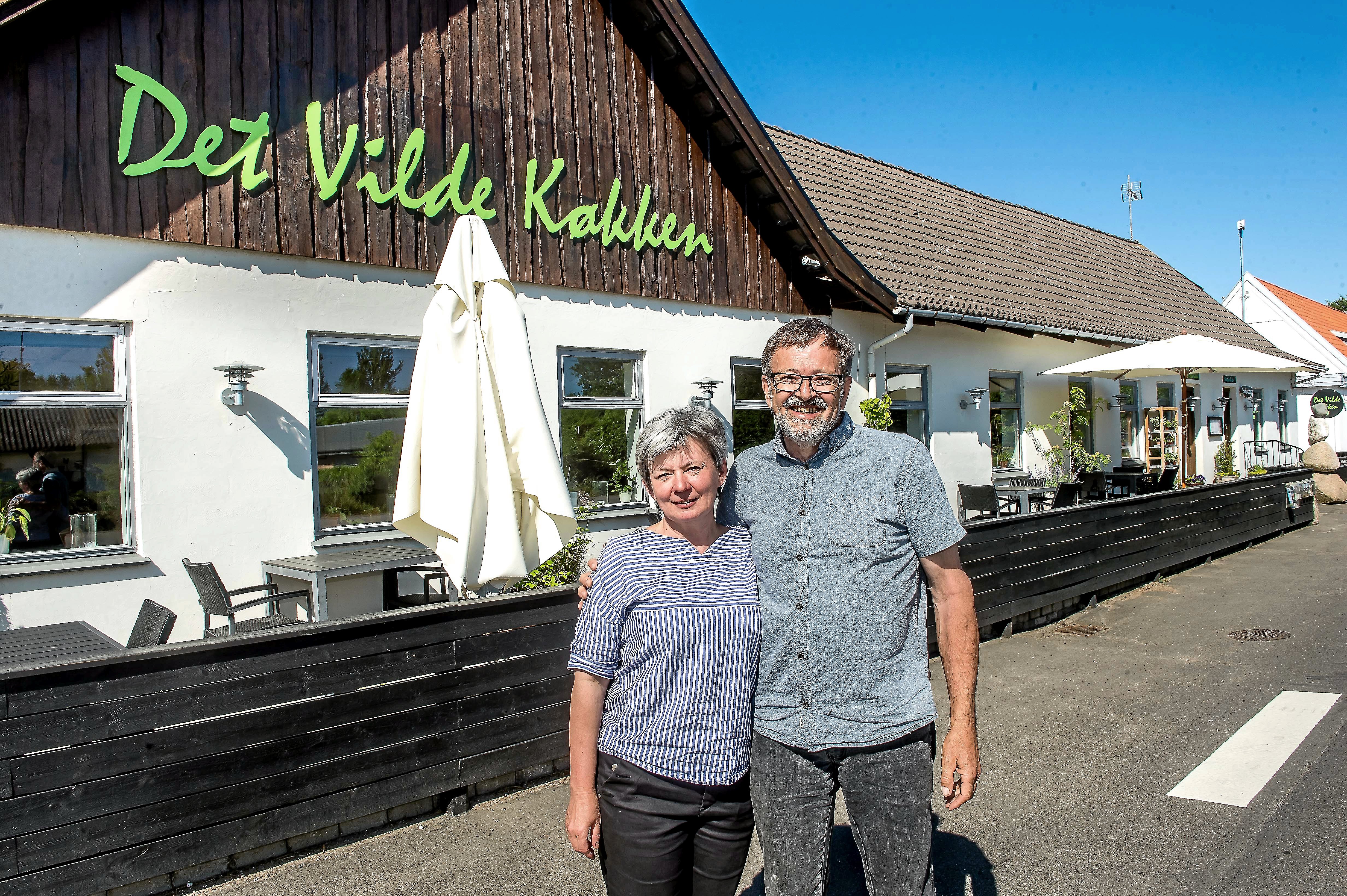 Anna Andersen og Jørgen Stoltz har dygtigt banket en restaurant succes op på seks år. Nu vil de sælge, men de holder åbent.