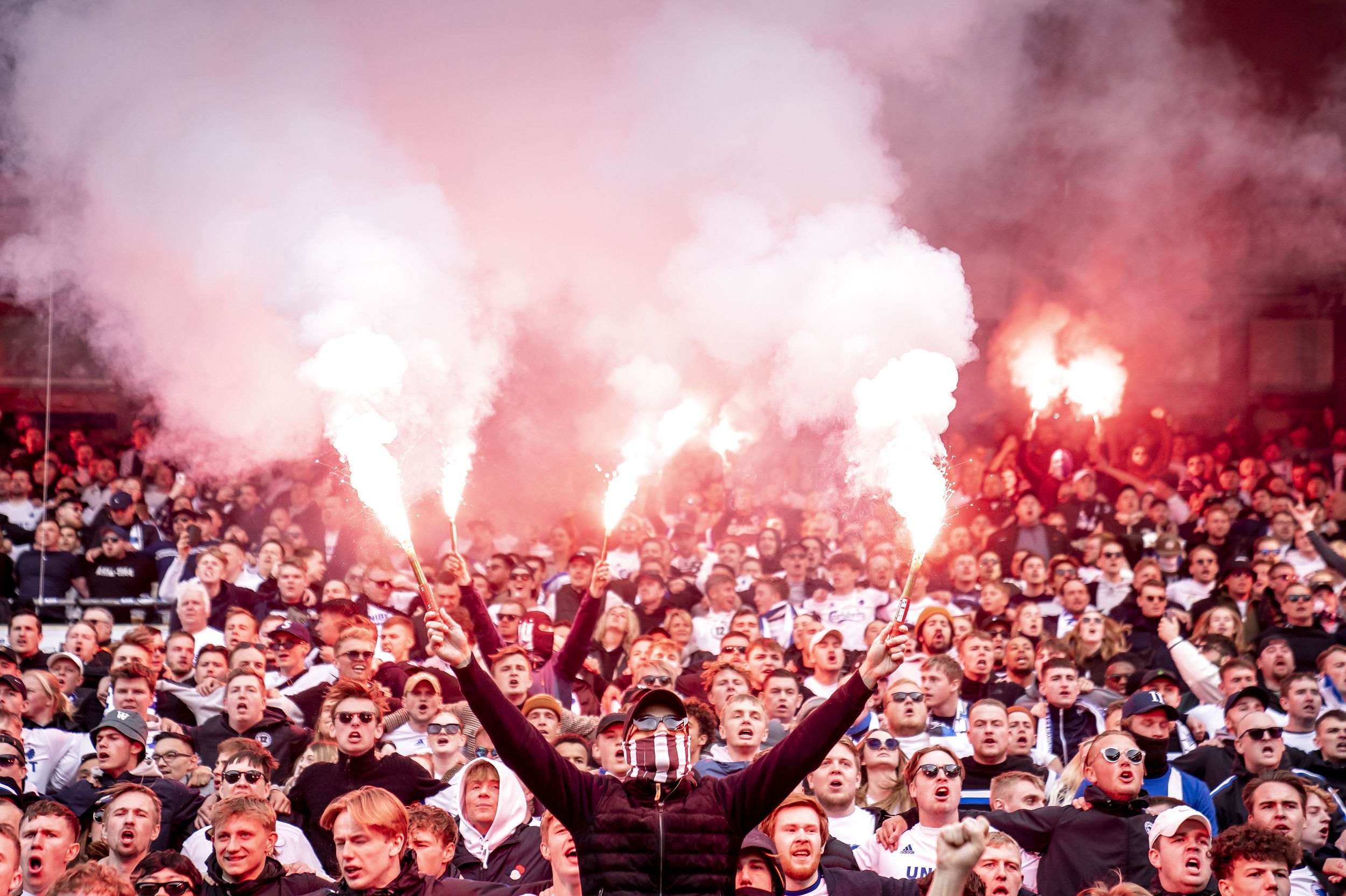 Det blev en dyr fornøjelse for FC København, at klubbens fans har overtrådt reglerne for sikkerhed og orden.