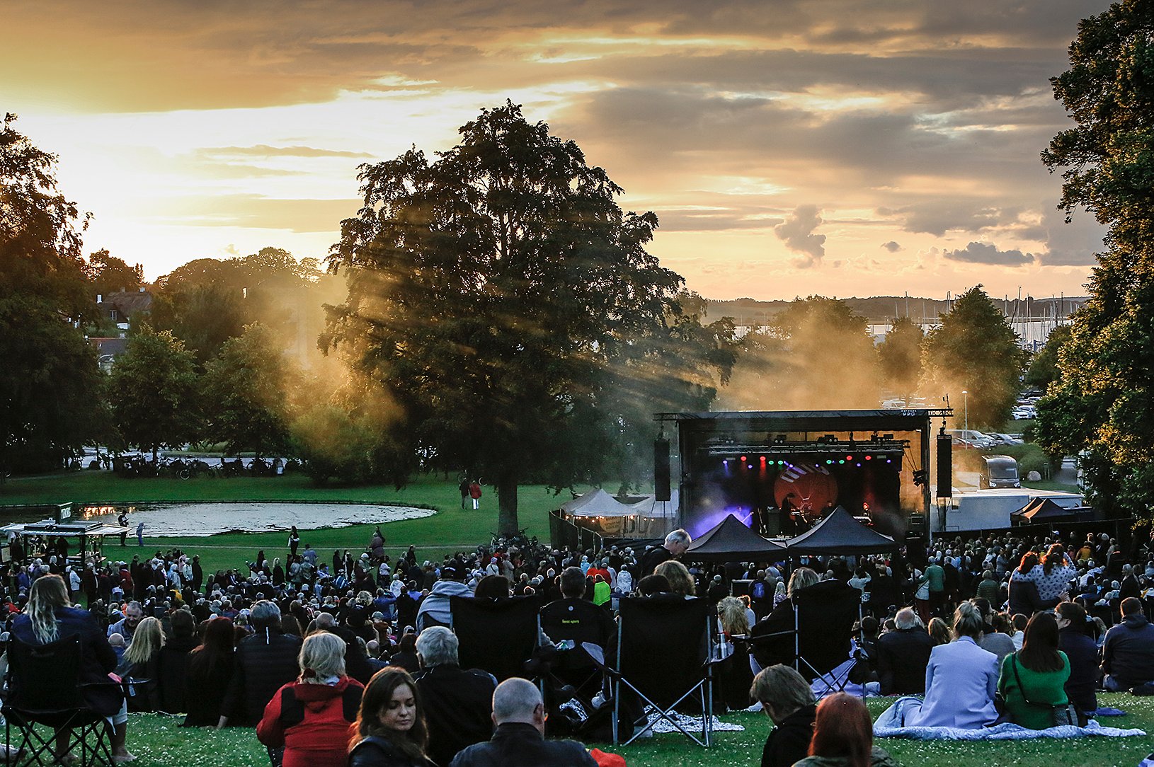 Byparkskoncerterne i Roskilde er tilbage og åbnede med Katinka Band og Ginne Marker.
