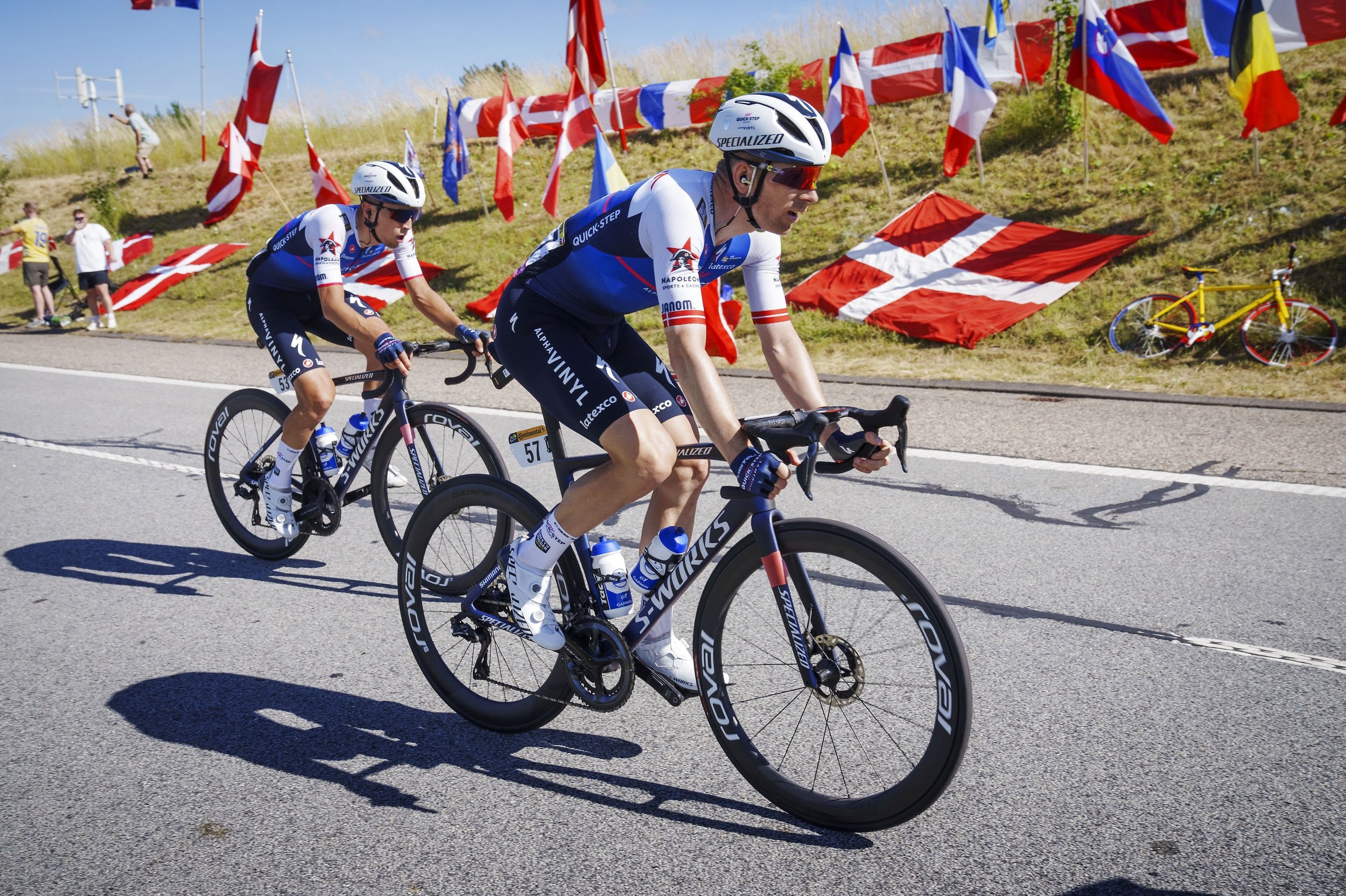 Michael Mørkøv nåede ikke i mål inden for tidsgrænsen på 15. etape af Tour de France og må udgå af løbet.