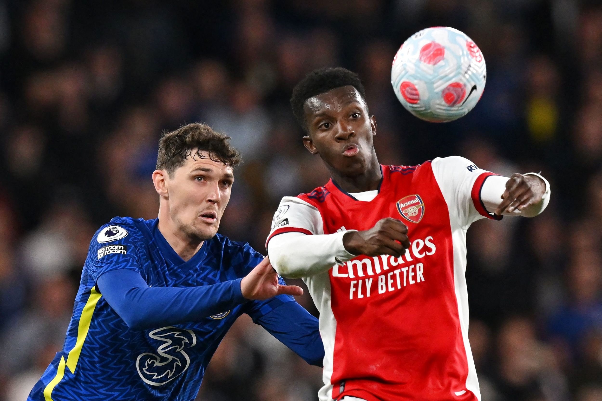 Den danske midterforsvarer Andreas Christensen vil skrive under på kontrakten på torsdag, oplyser Barcelona.