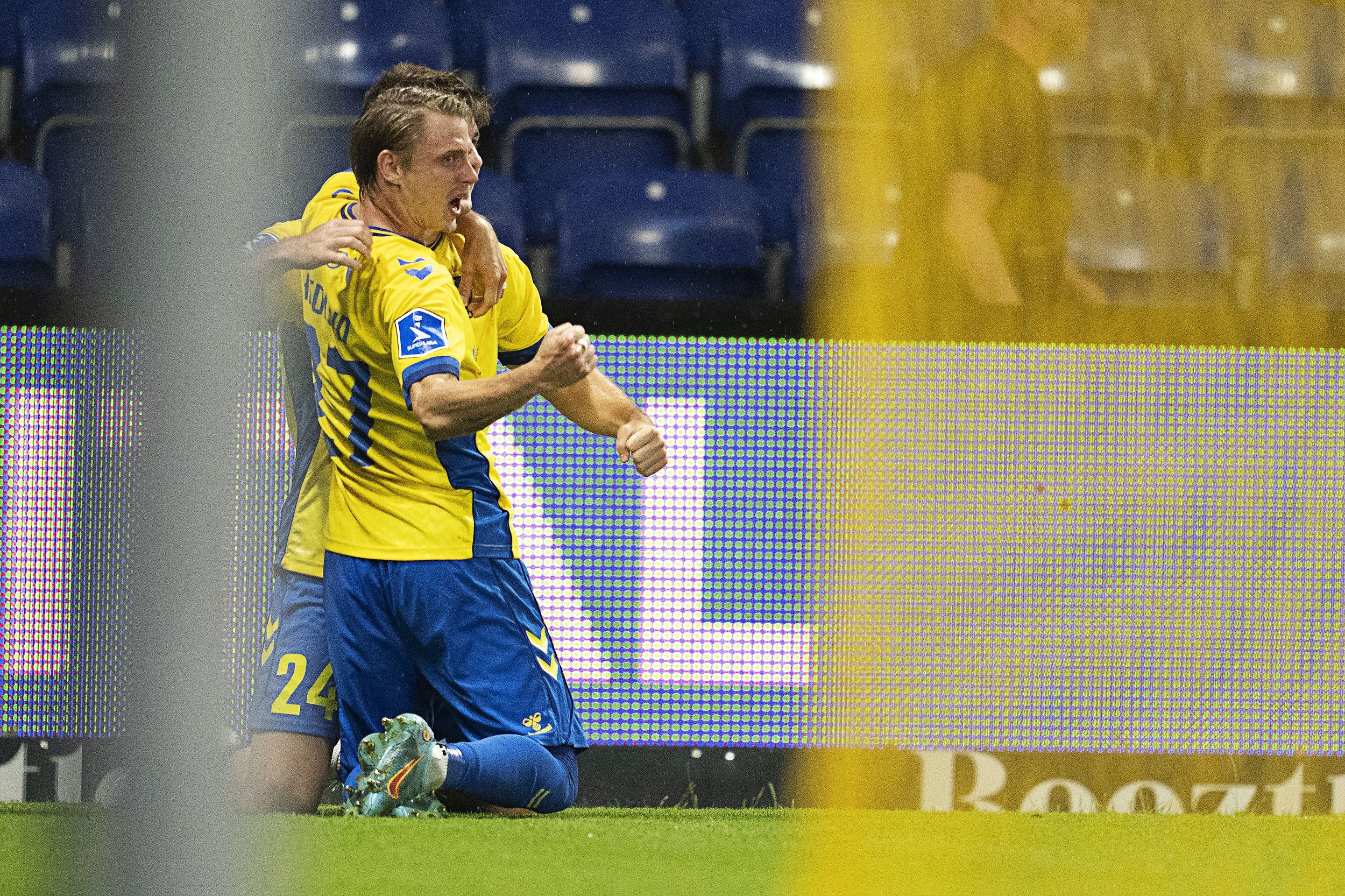 Pogon Szczecin må ikke sælge billetter til holdets tre næste udekampe efter balladen mod Brøndby.