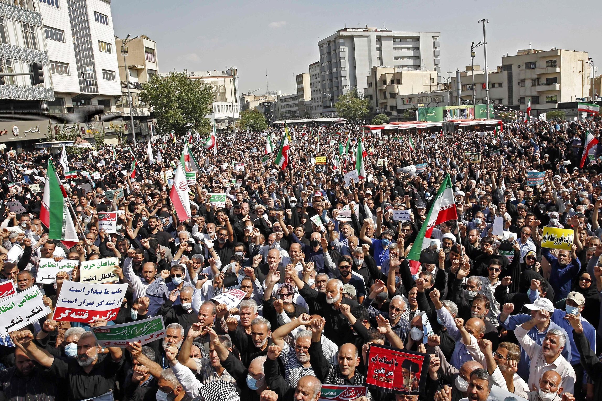 FN opfordrer Irans sikkerhedsstyrker til at undgå overdreven brug af magt, siger en talsmand for FN.