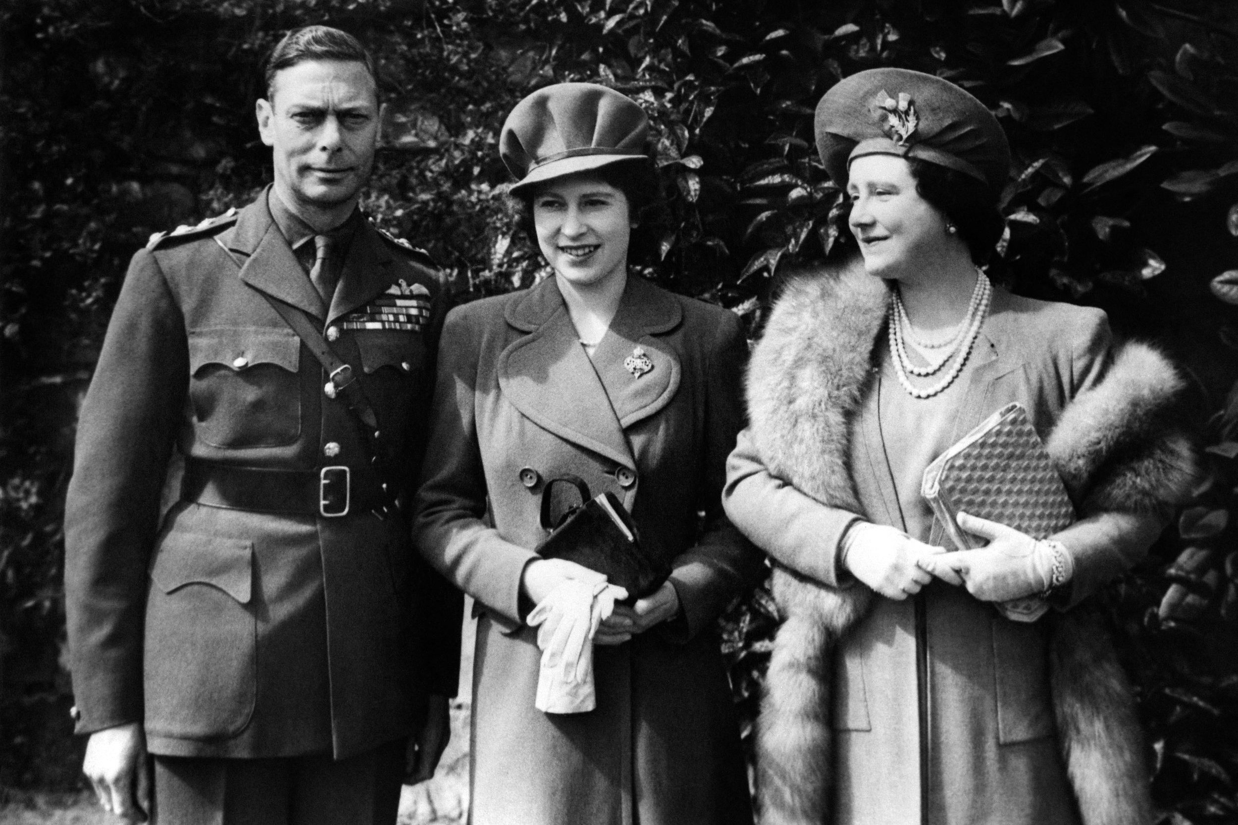 Torsdag døde dronning Elizabeth II i Balmoral i Skotland. Dronningen sad på tronen i mere end 70 år.