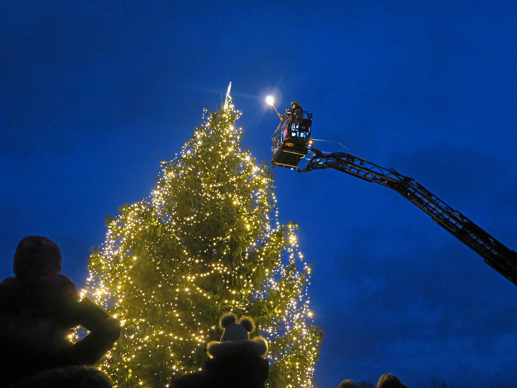 Juletræstændingen på Ridebanen 1. søndag i advent er aflyst i år.