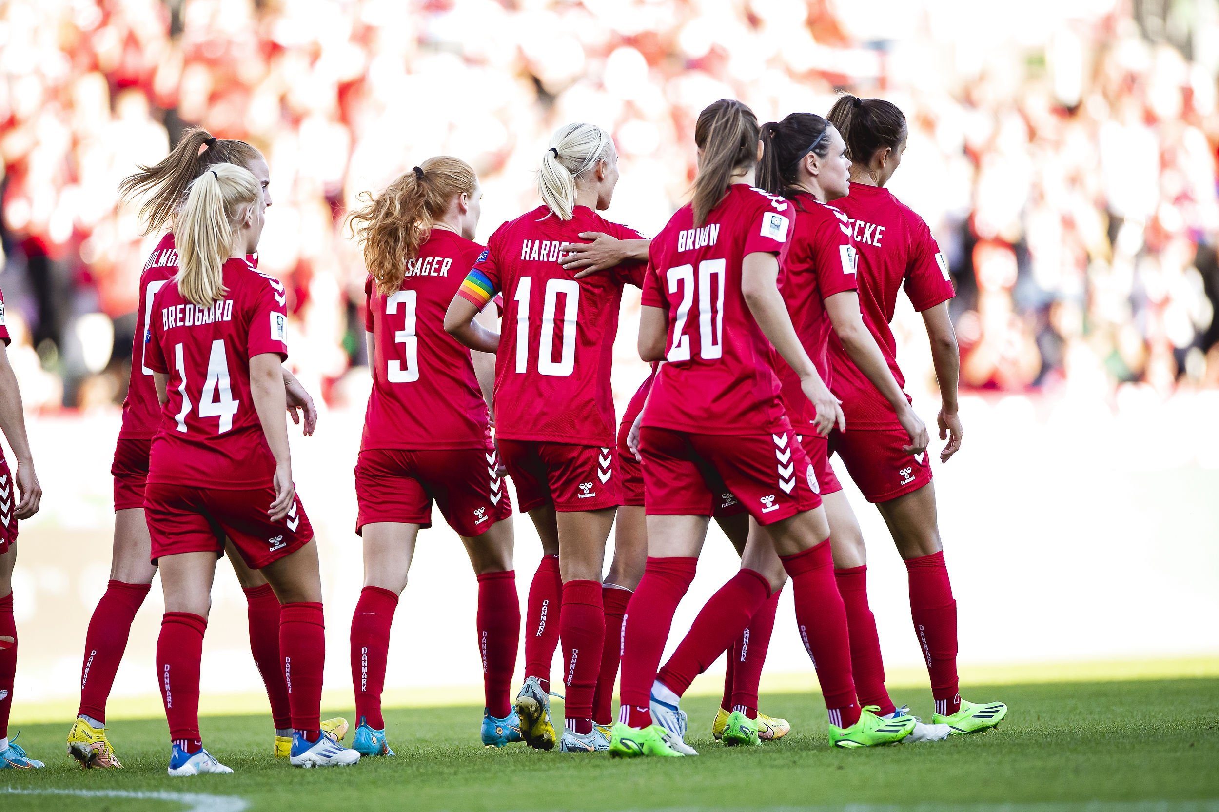 Norge og New Zealand åbner fodboldkvindernes VM-slutrunde næste sommer.