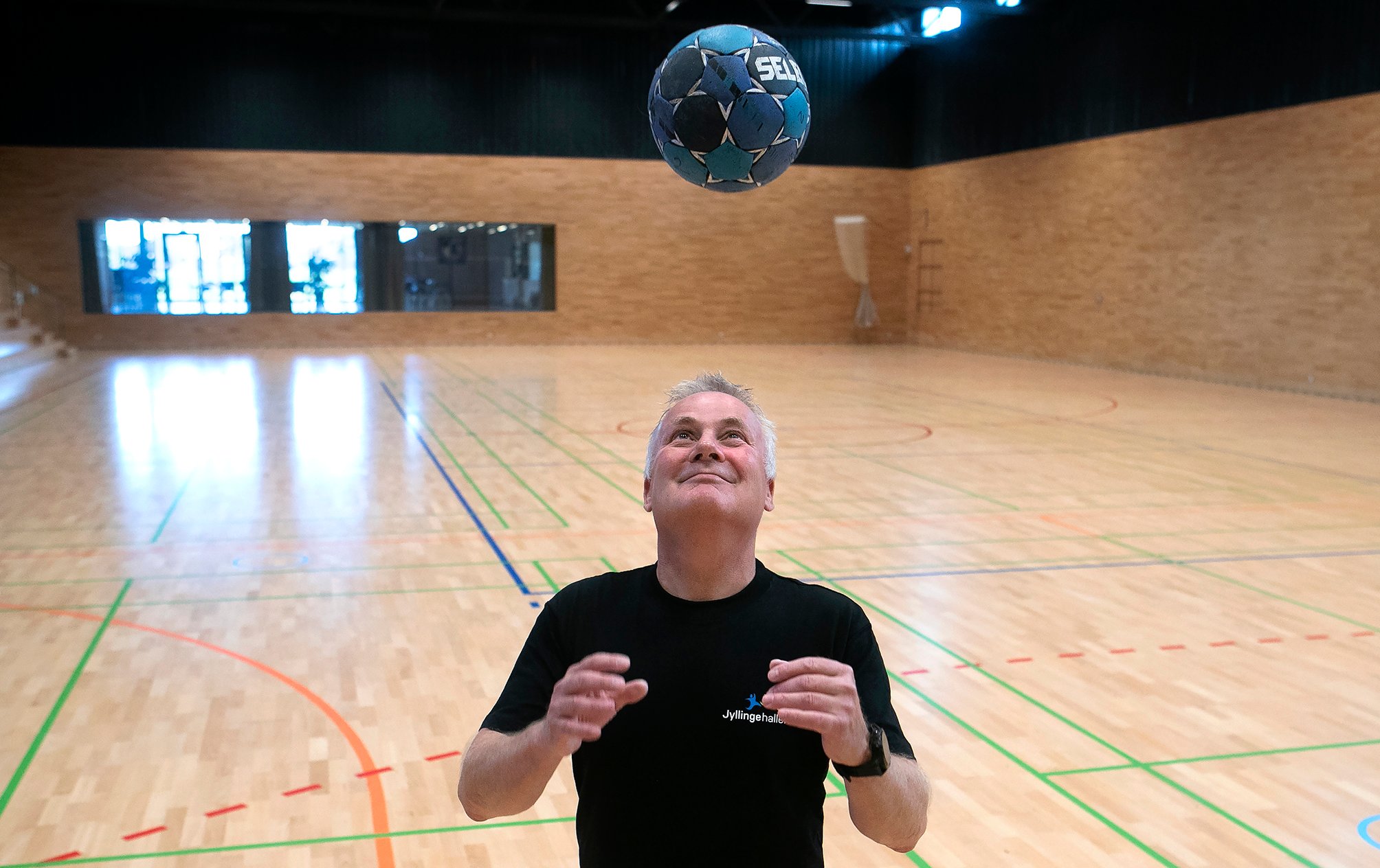 Claus Larsen (S), formand for plan- og teknikudvalget i Roskilde Kommune, fylder 60 år. Til daglig er han halinspektør i Jyllingehallerne.