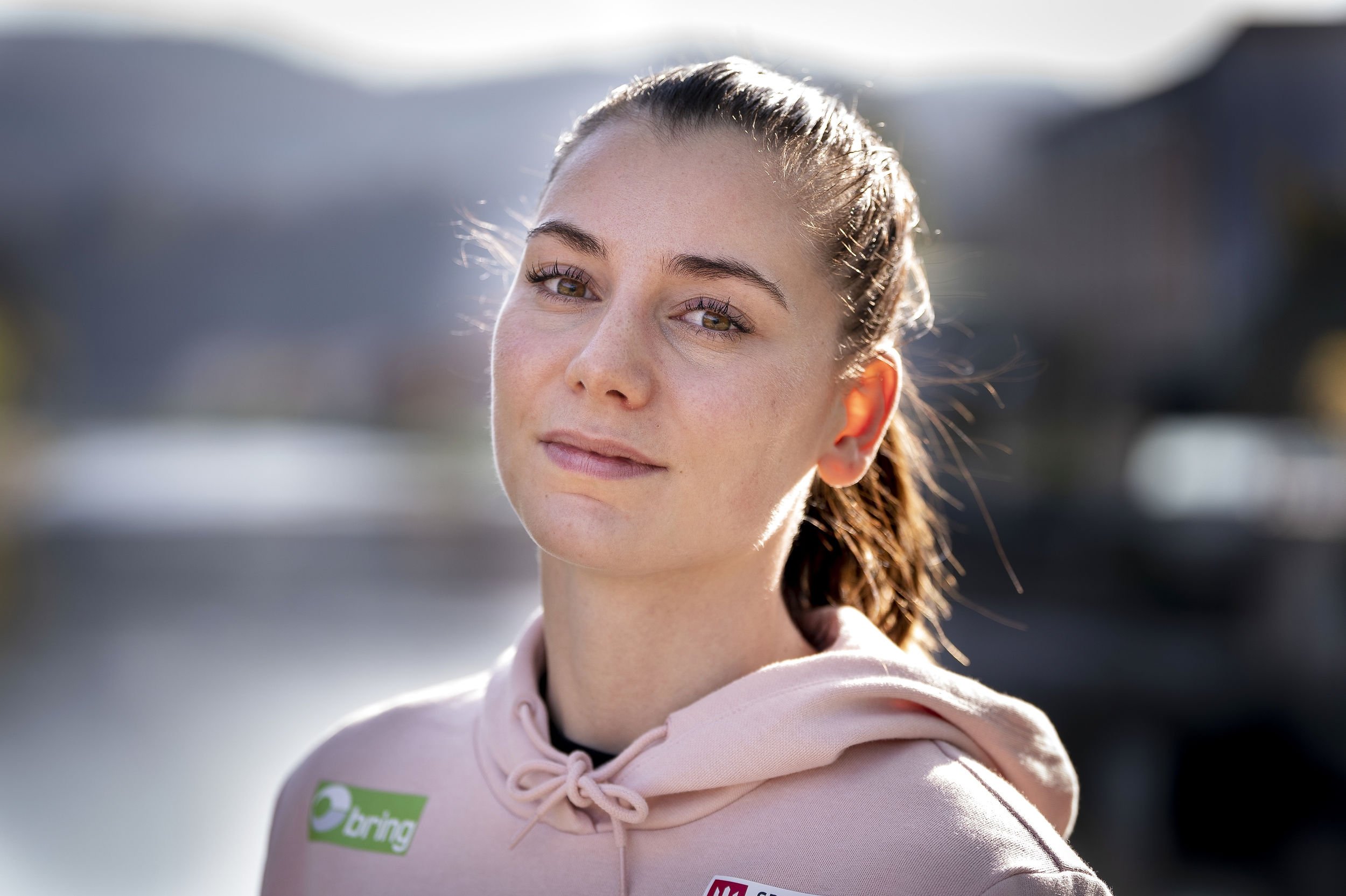 Mie Højlund er i gang med sin femte slutrunde, og hun føler sig klar til lede holdet, når det spidser til.