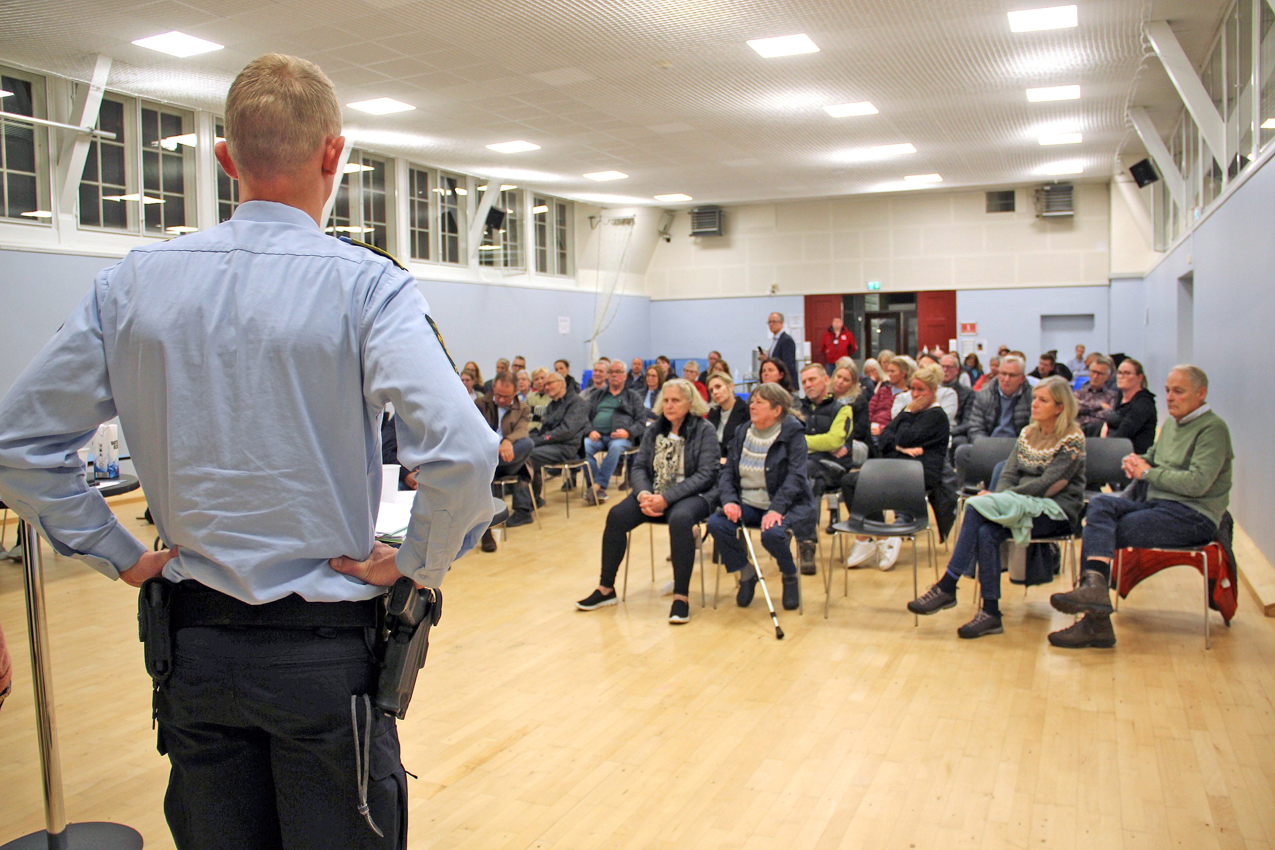 Omkring 70 borgere fra Hørsholm og Allerød mødte op til borgermøde på Center Sandholm. Foto: Fred Jacobsen