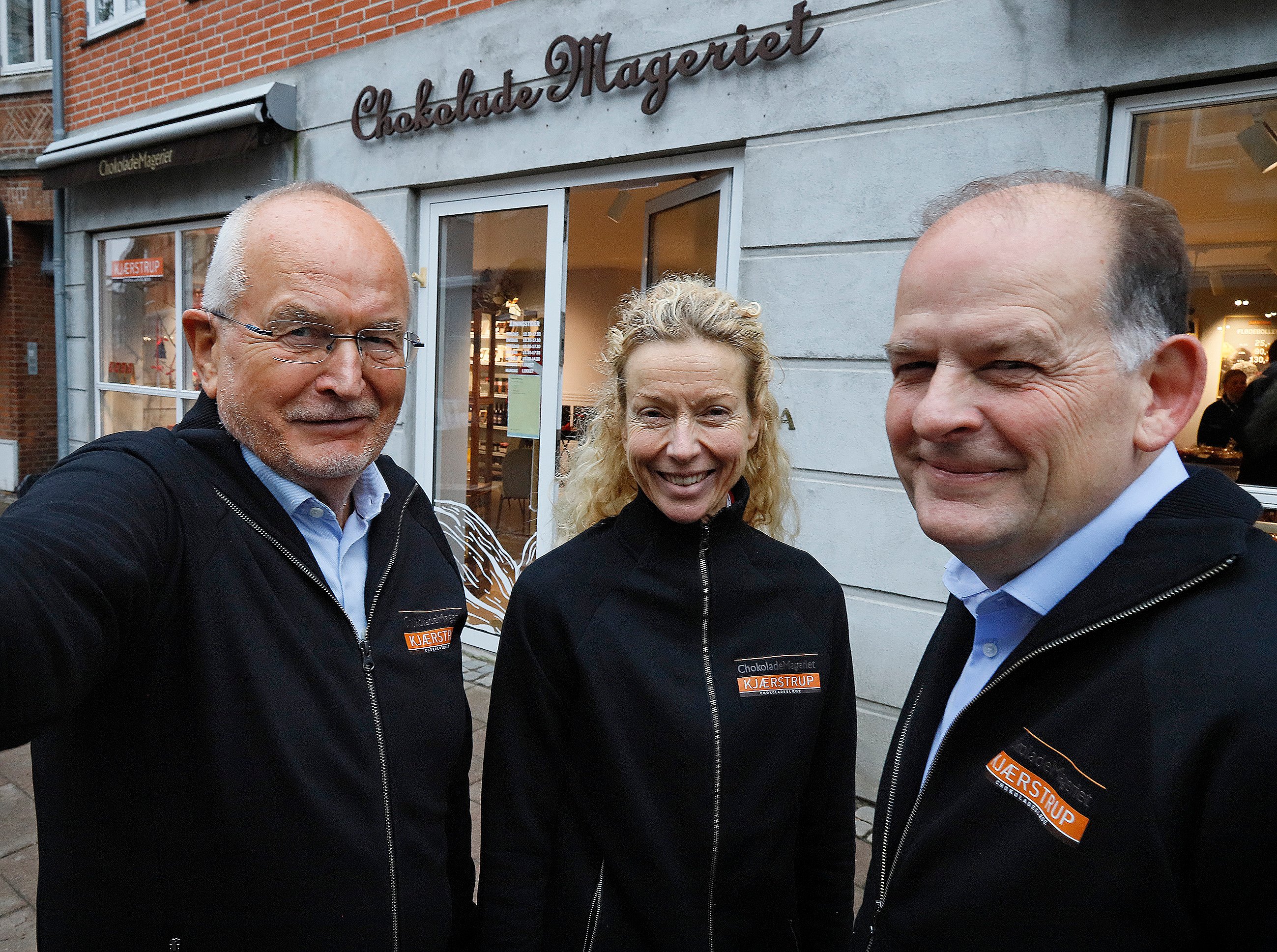 Da de tre smagte chokoladen fra Kjærstrup var de helt sikre på, at det var den chokolade, de vil sælge i butikken. Foto: Allan Nørregaard